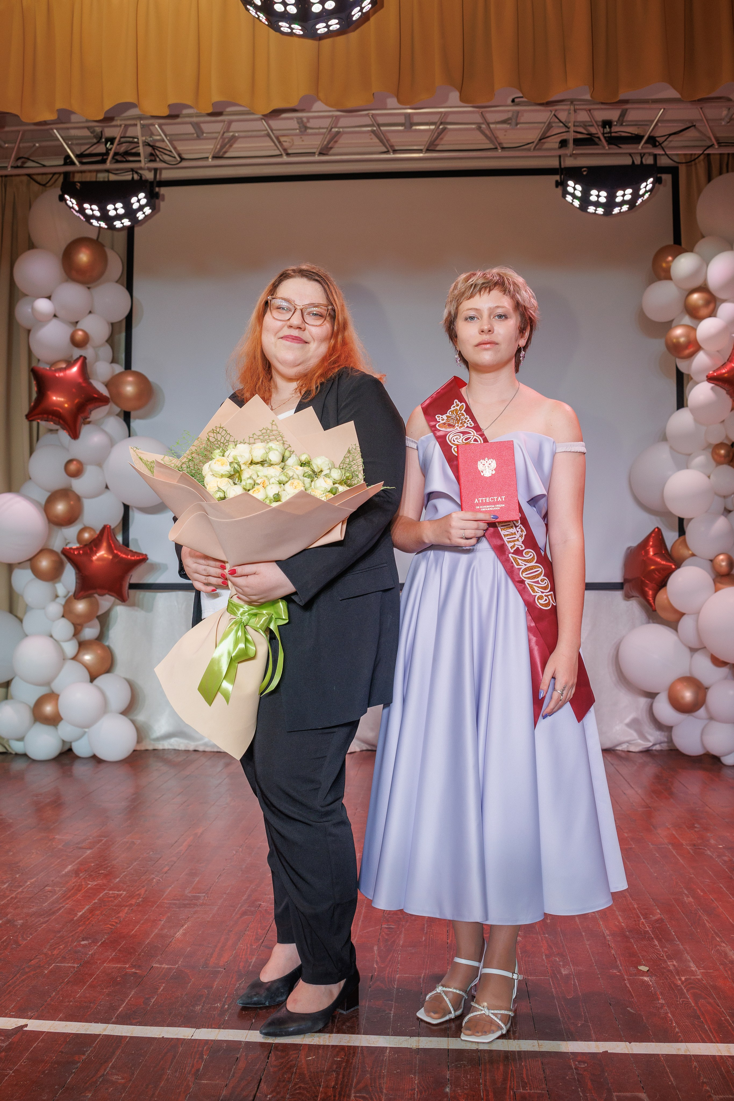 Вручение аттестатов. Свадебный и семейный фотограф в Новосибирске Ирина Дорошкова