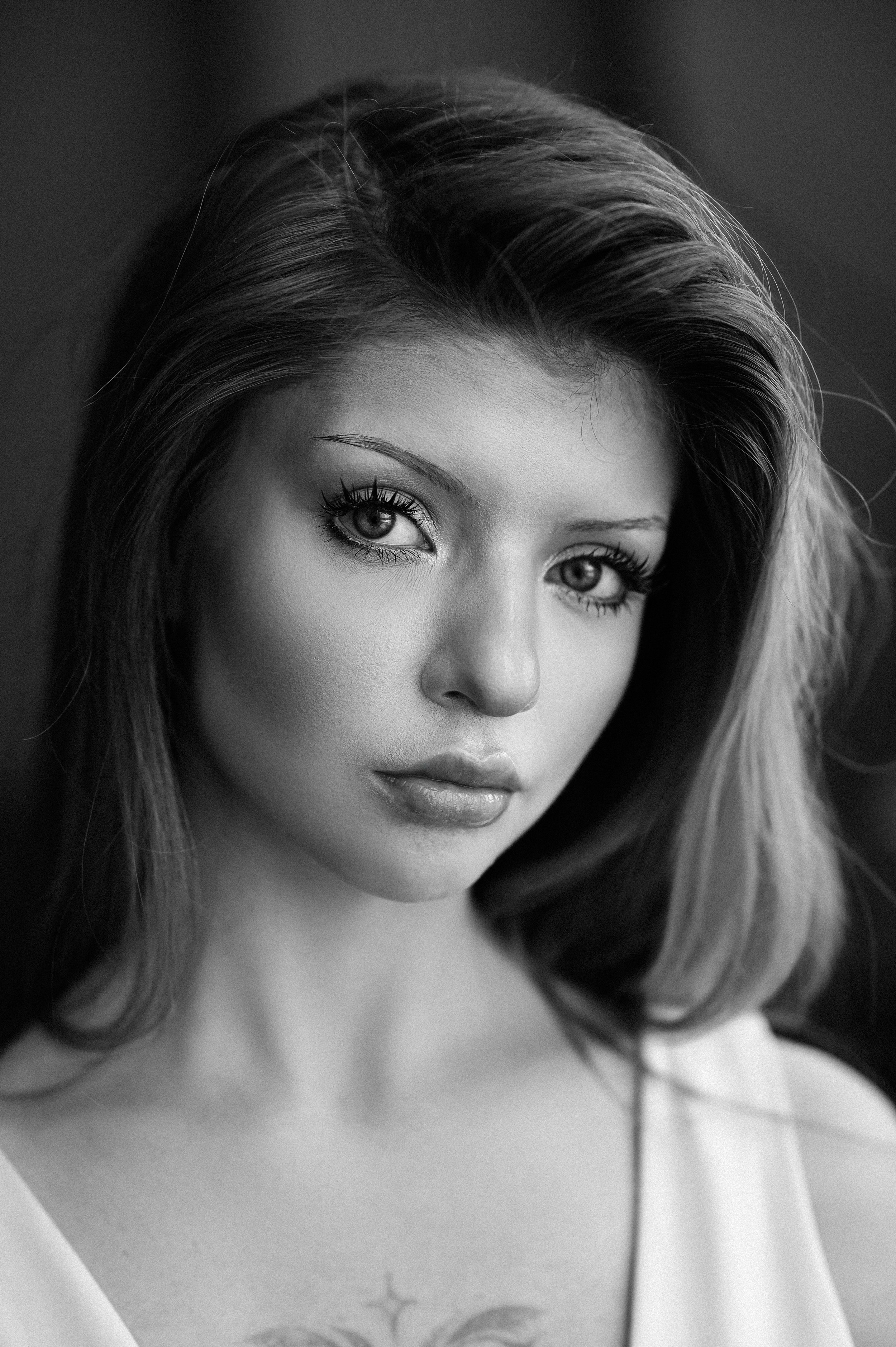 Чувственная монохромная студийная съемка от Казанского фотографа