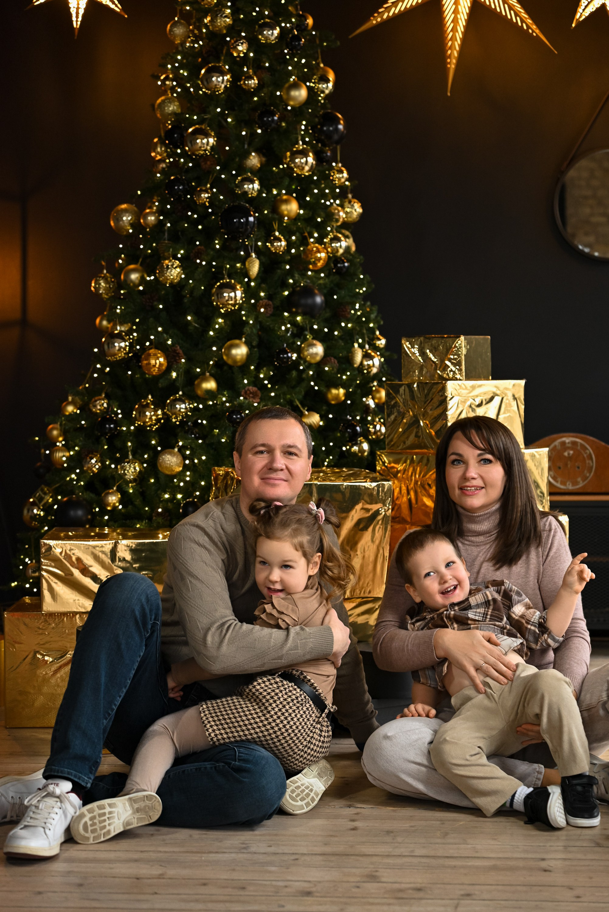 Вадим и Елена. Компания и фотошкола по созданию контента в Москве