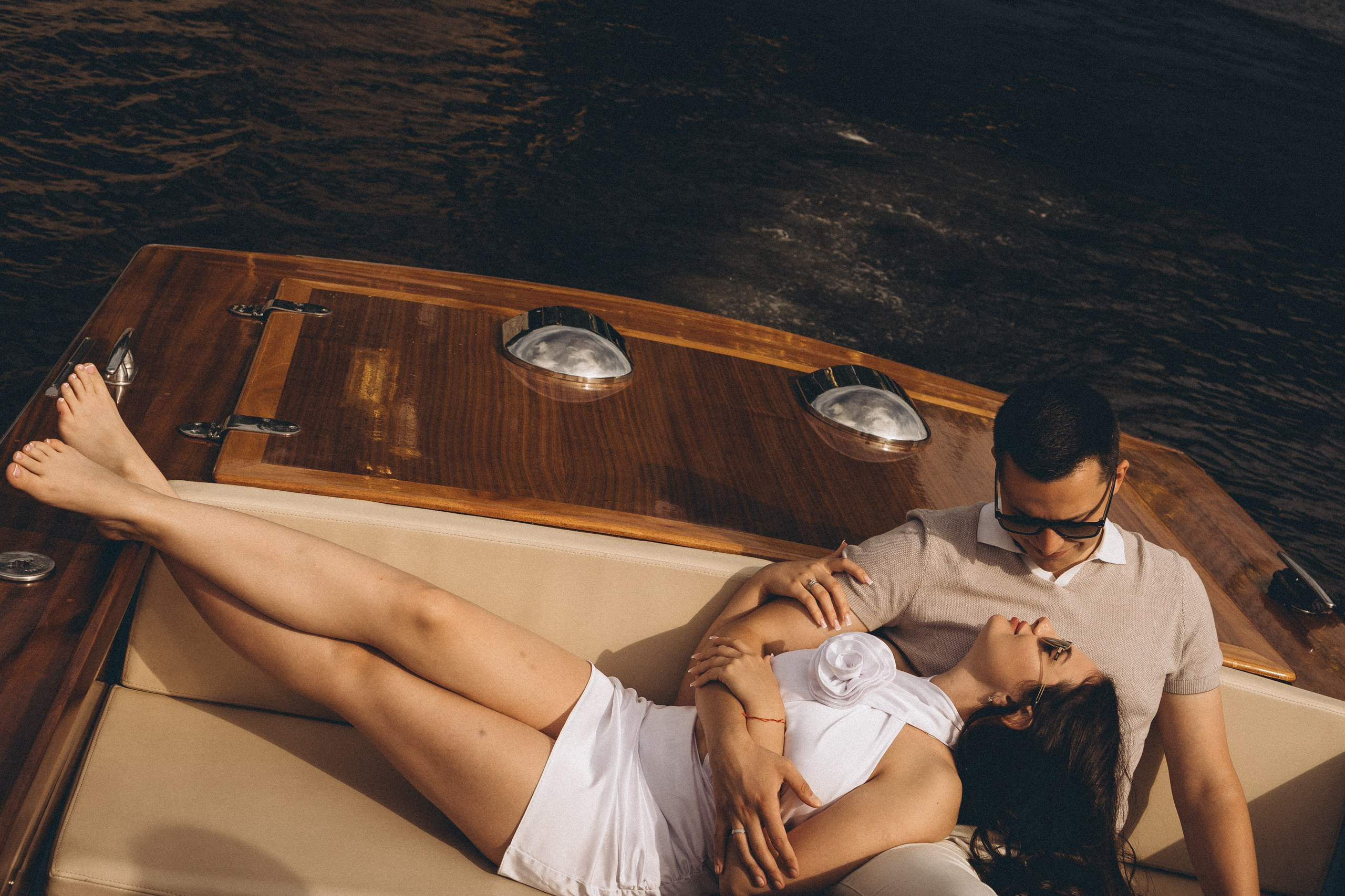 СВАДЕНБНАЯ СЬЕМКА НА КАТЕРЕ ПО КАНАЛАМ САНКТ-ПЕТЕРБУРГА И В АКВАТОРИИ НЕВЫ. Профессиональный фотограф, Санкт-Петербург — Виктория Богомолова