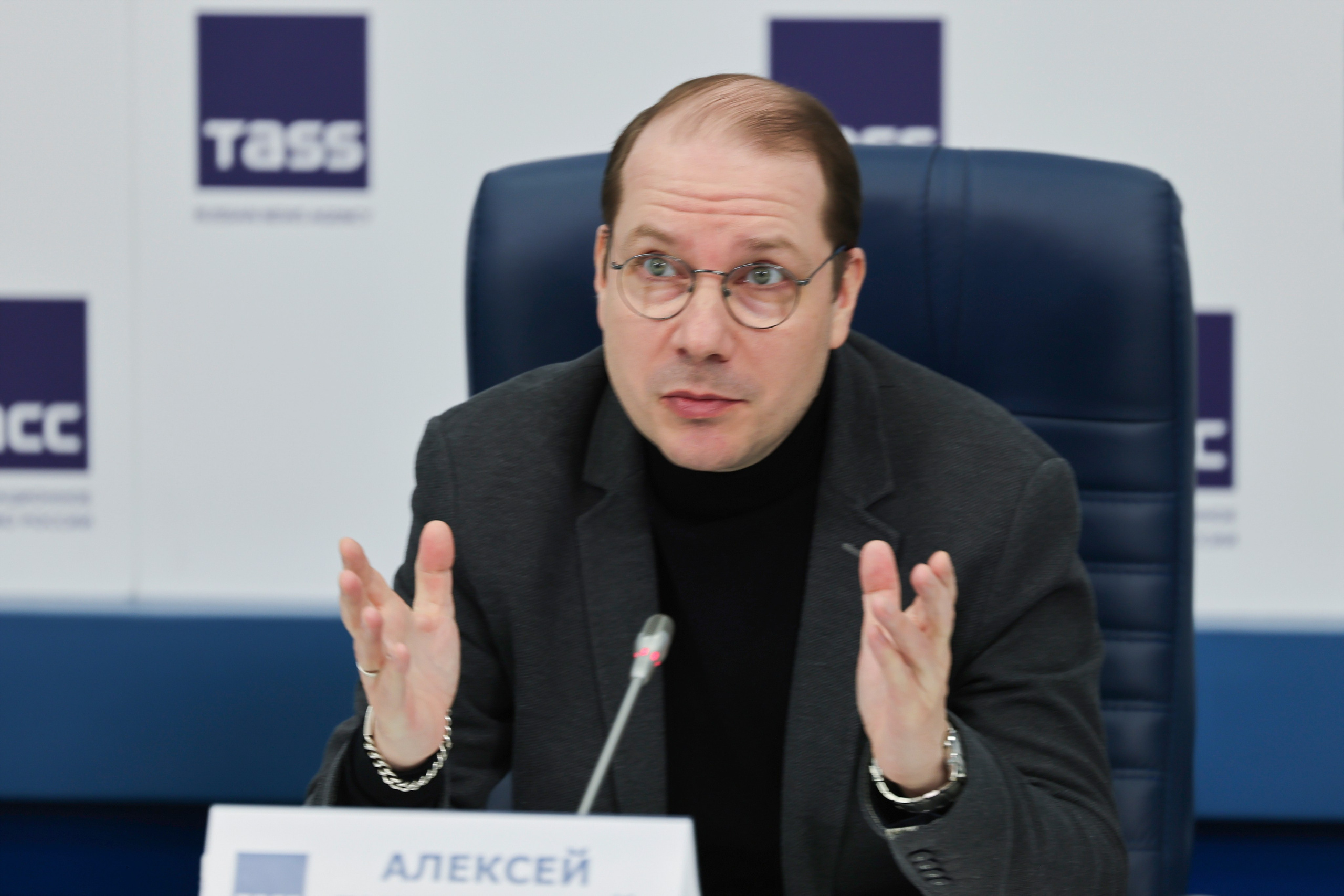 Театральные боссы. Репортажный, архитектурный, театральный и файн-арт фотограф Лена Мельникова в Москве