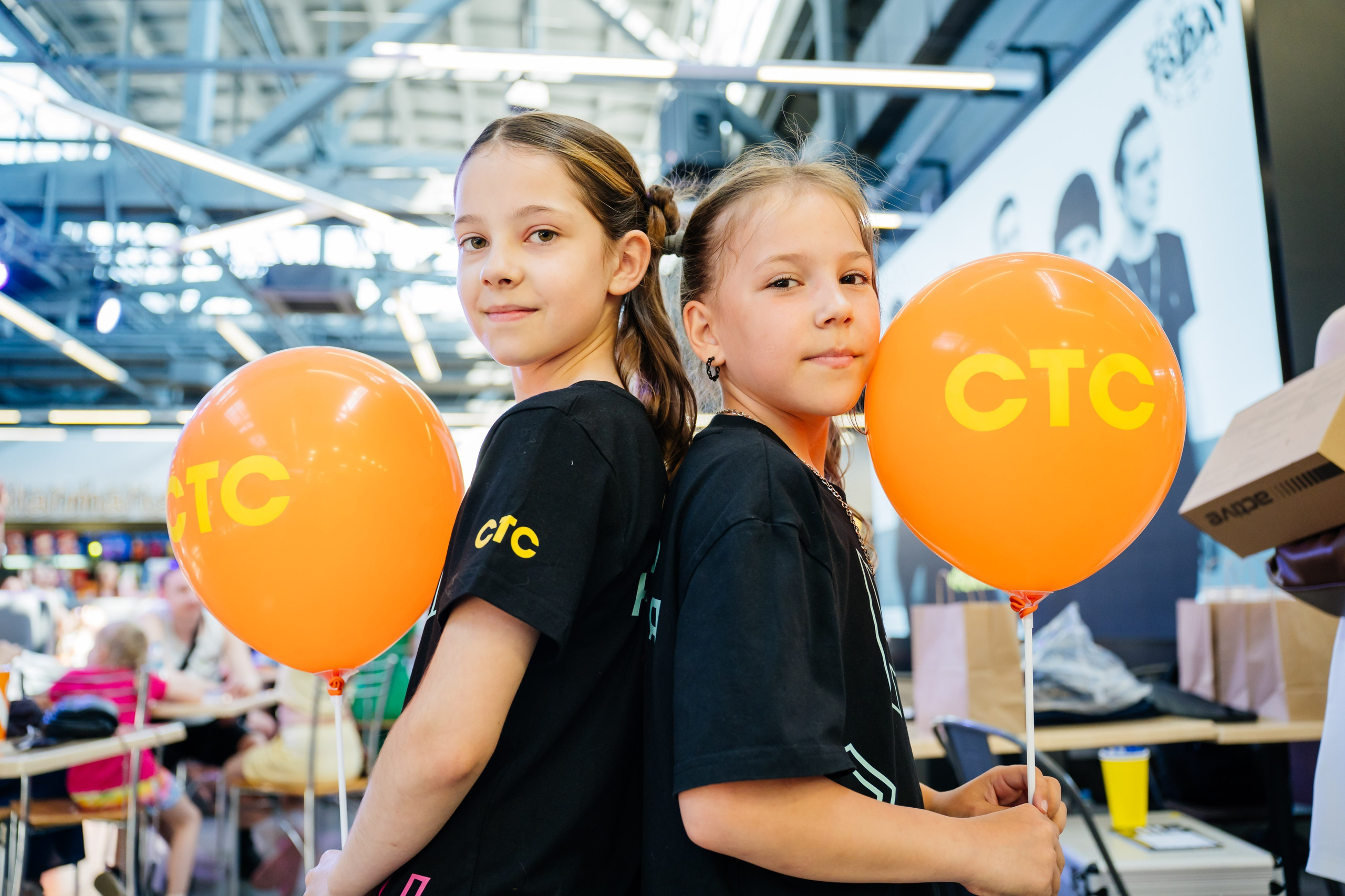 Промоакции СТС. Видеограф и Фотограф в Челябинске Ксения и Владимир Рюмины