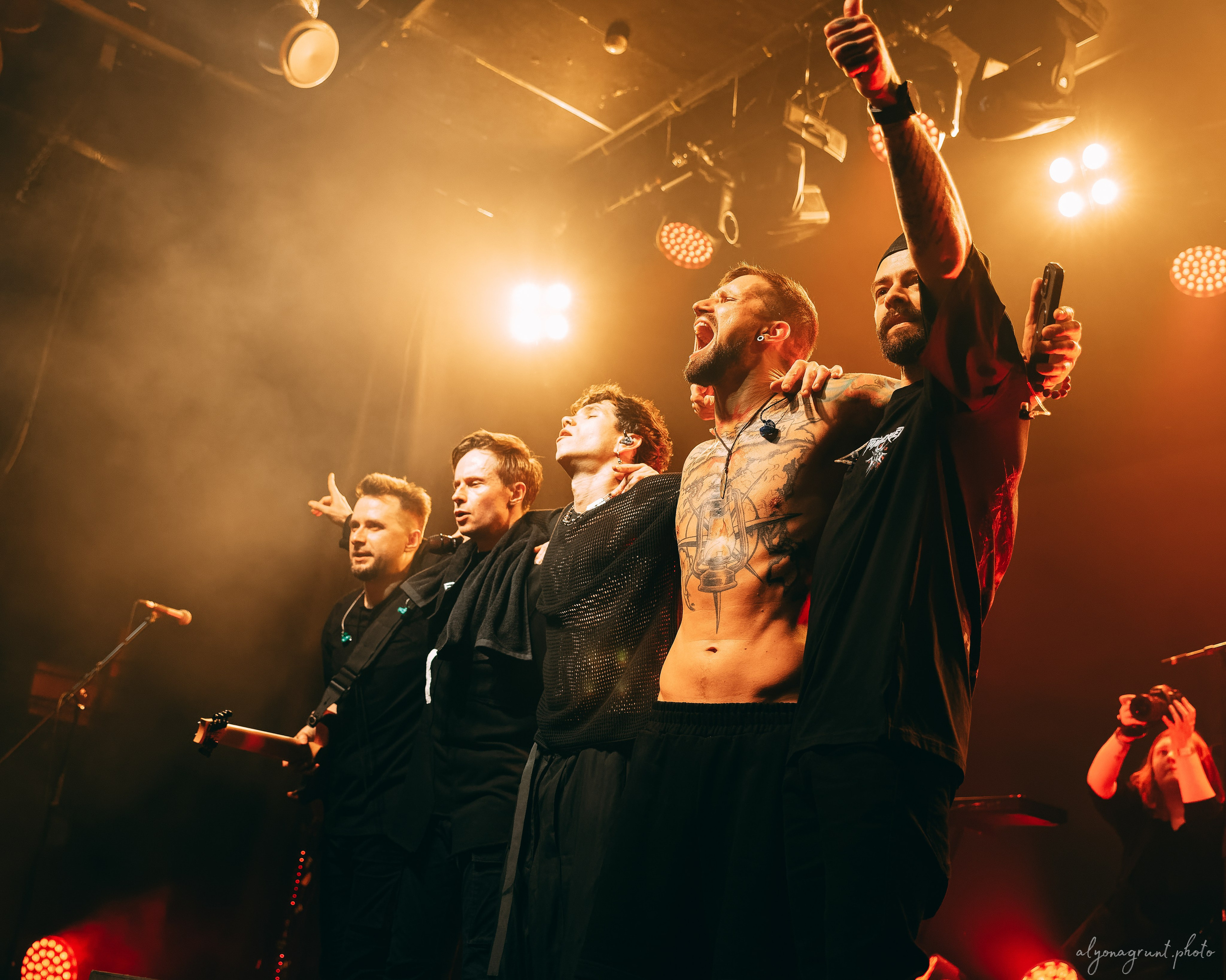 Таймсквер, фоторепортаж, СПБ, Космонавт, 14.11.2025. Алена Адрианова: фотограф в Санкт-Петербурге