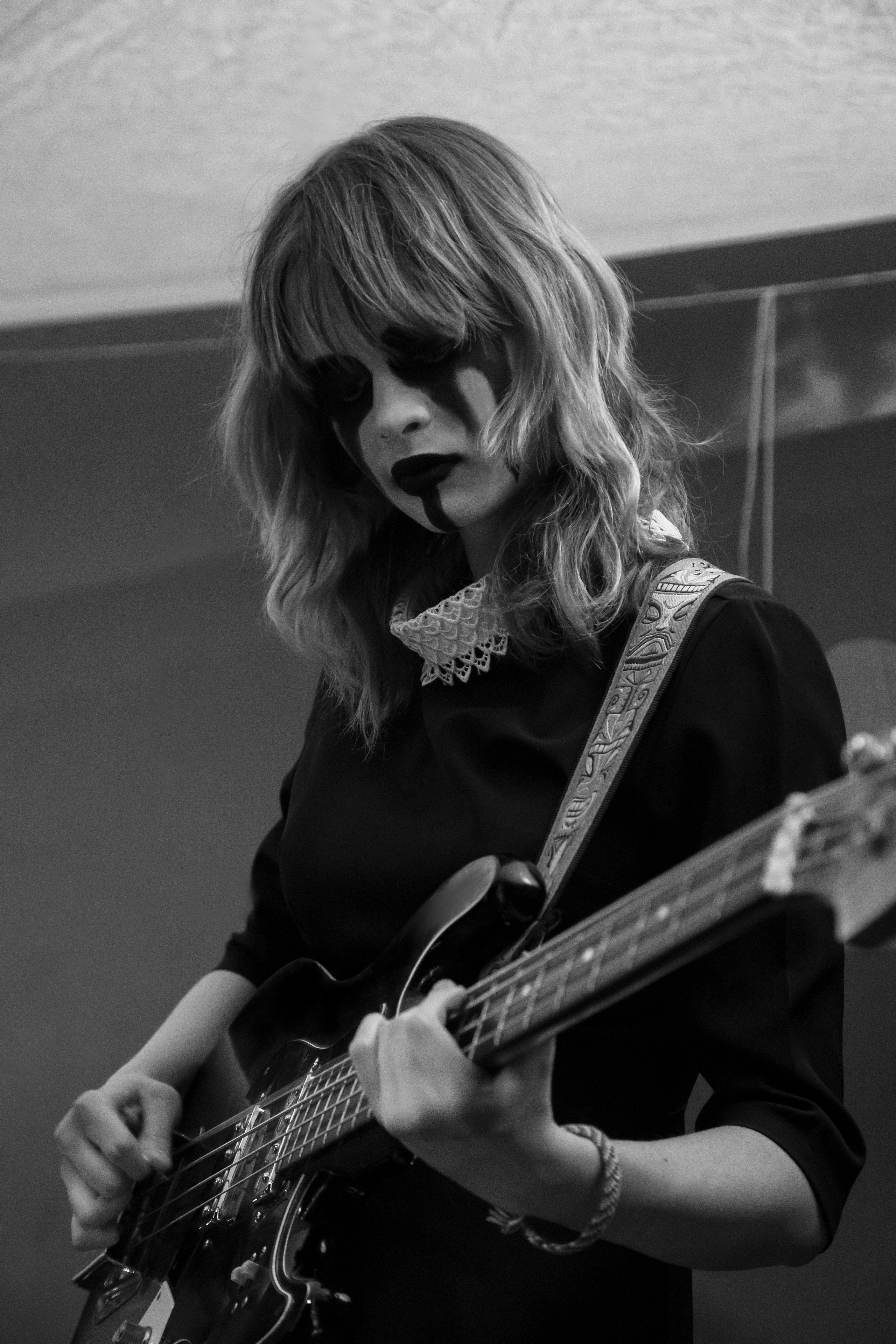 Муз. группа «Кабельщик». Сандра Ковалева | ЧБ фотограф