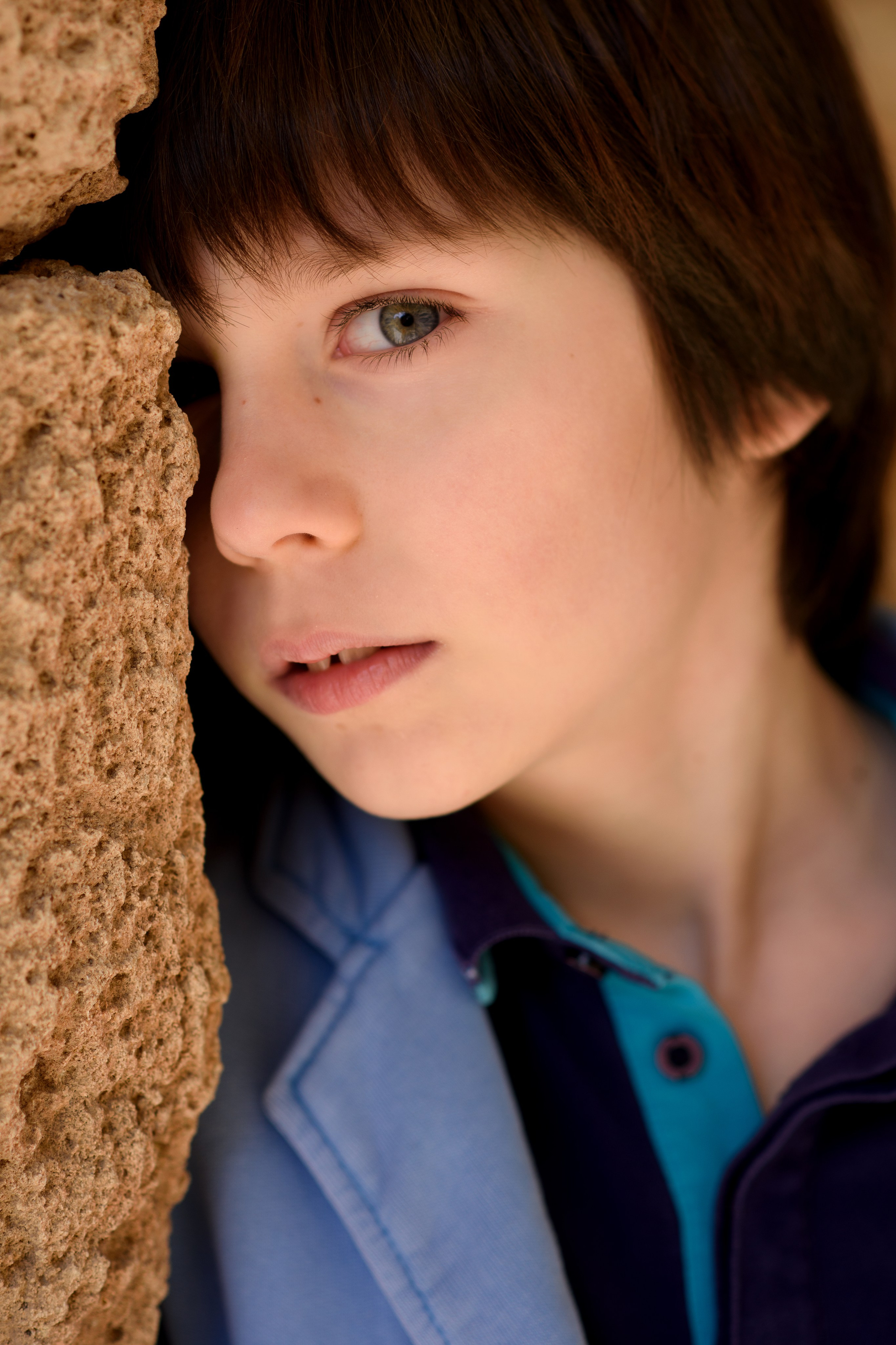 Фотосессия мальчика в старом городе. Главная