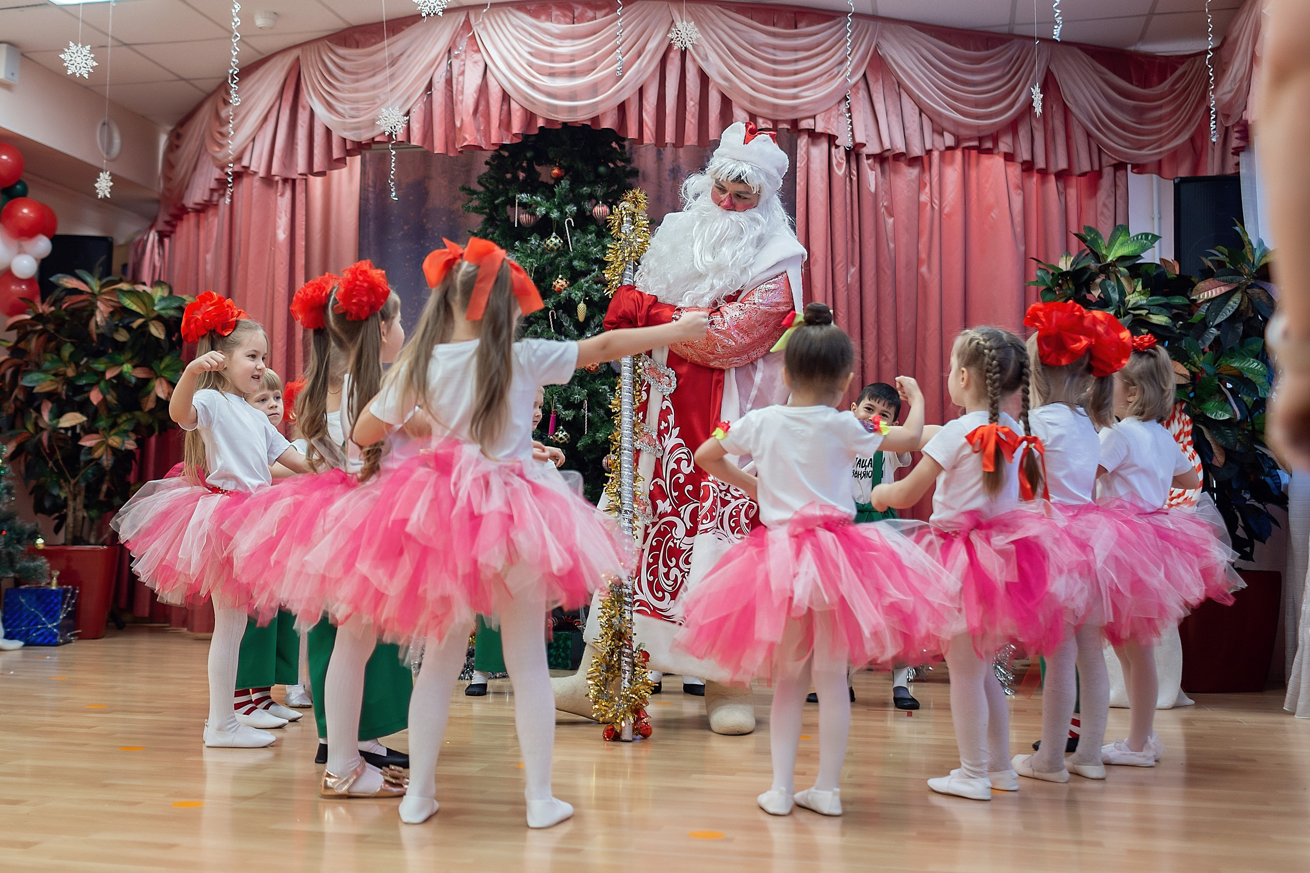 Утренник_"Карамельная фабрика» 2024. Семейный фотограф в Санкт-Петербурге