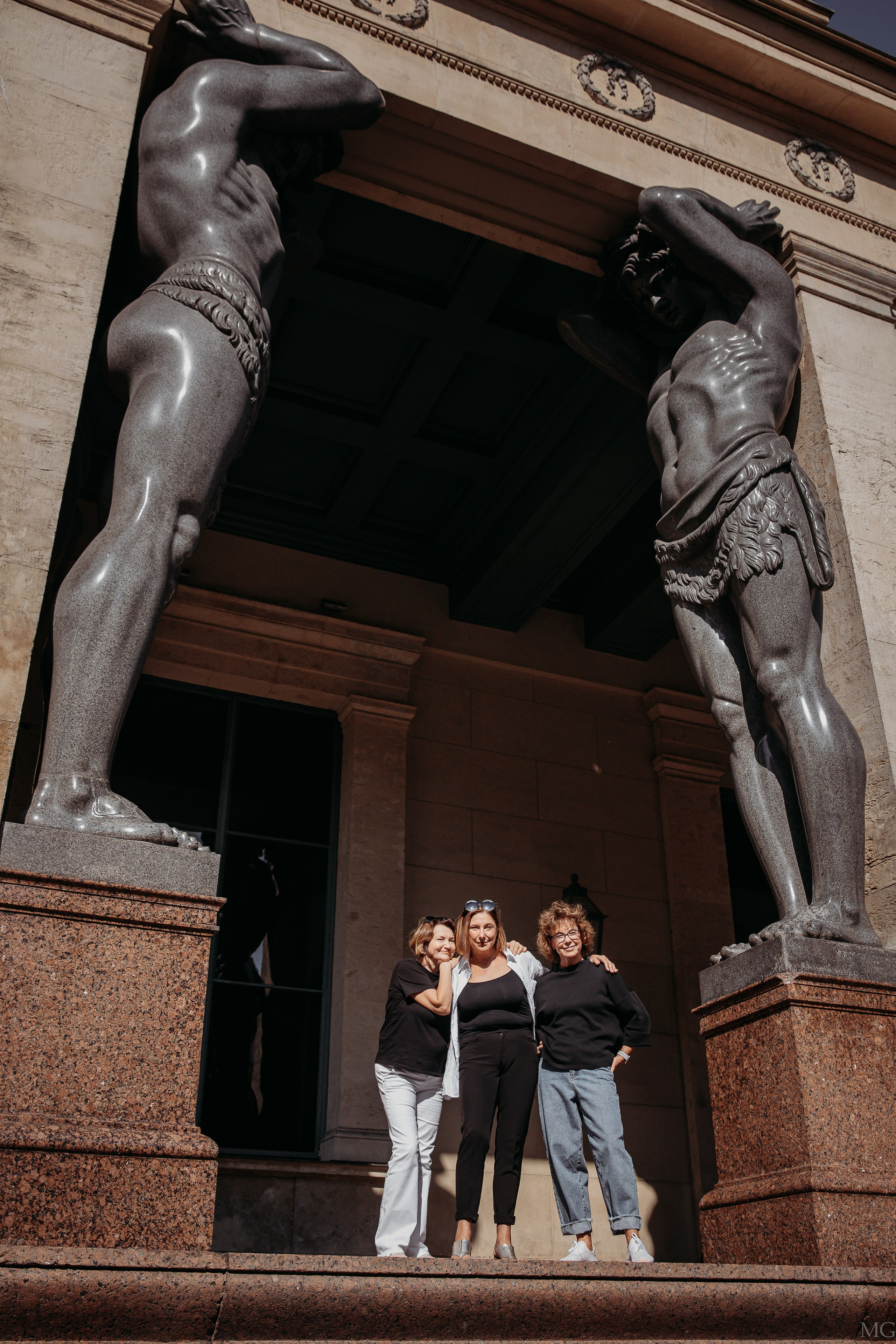 Подруги. Маша Гонтарь Семейный домашний репортажный фотограф в Санкт-Петербурге