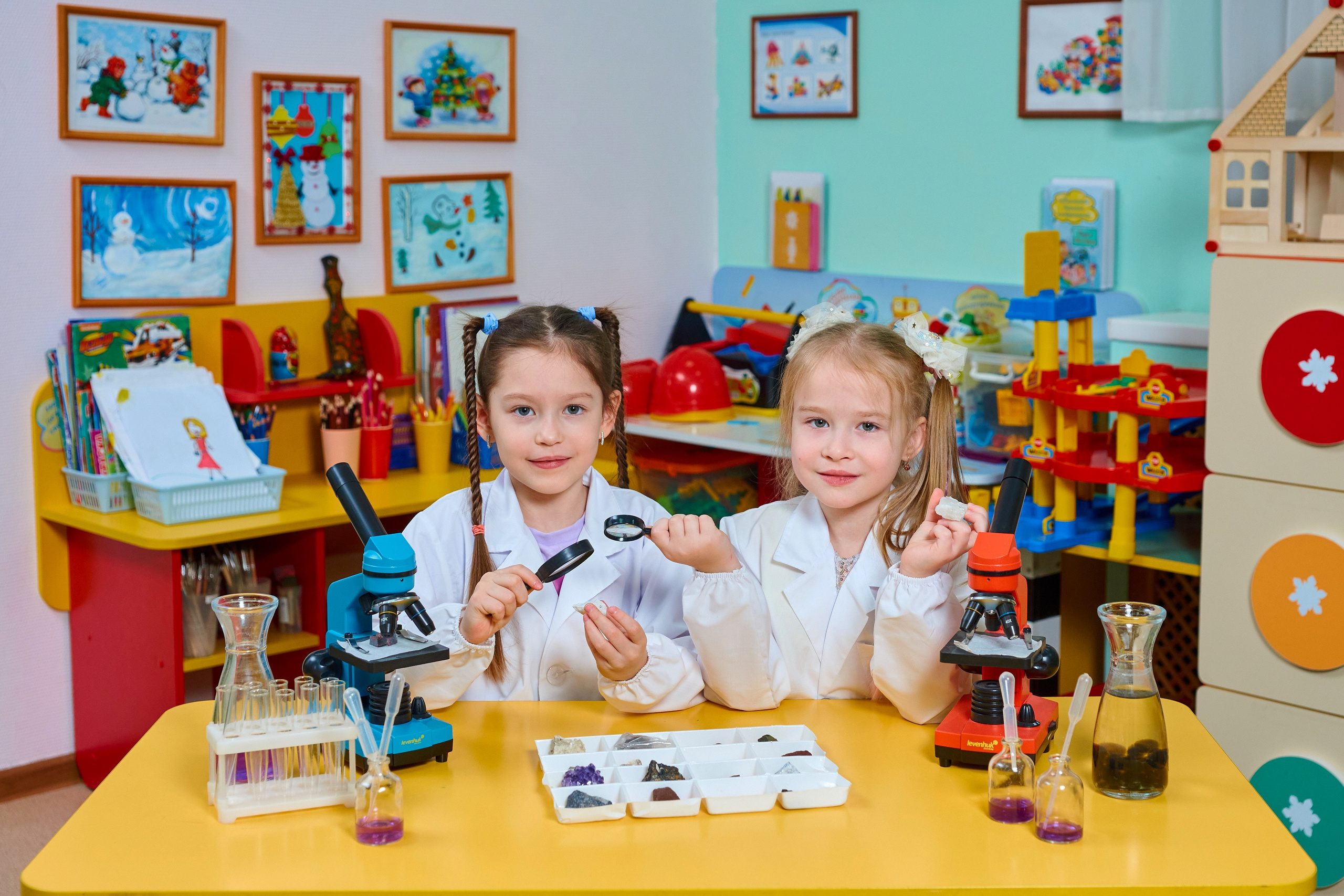 Игры и занятия в группе. Childrenfoto.ru