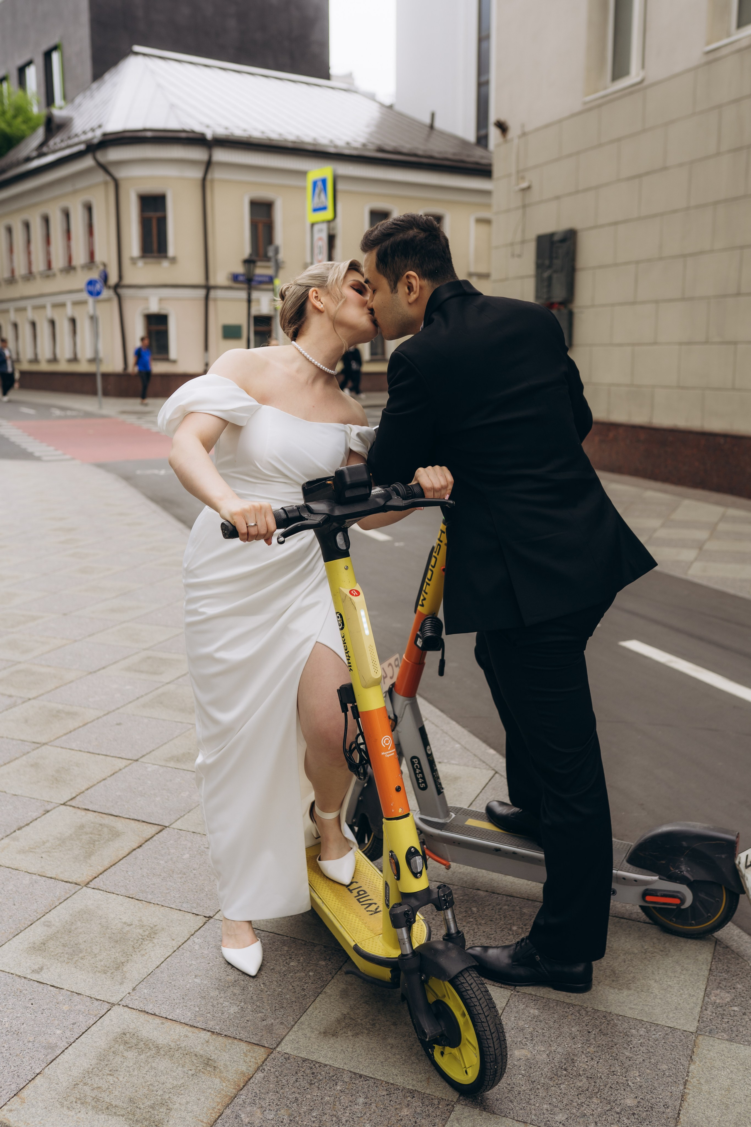 Свадебная фотопрогулка в Москве по центру. Свадебный фотограф в Москве Анна Полушина