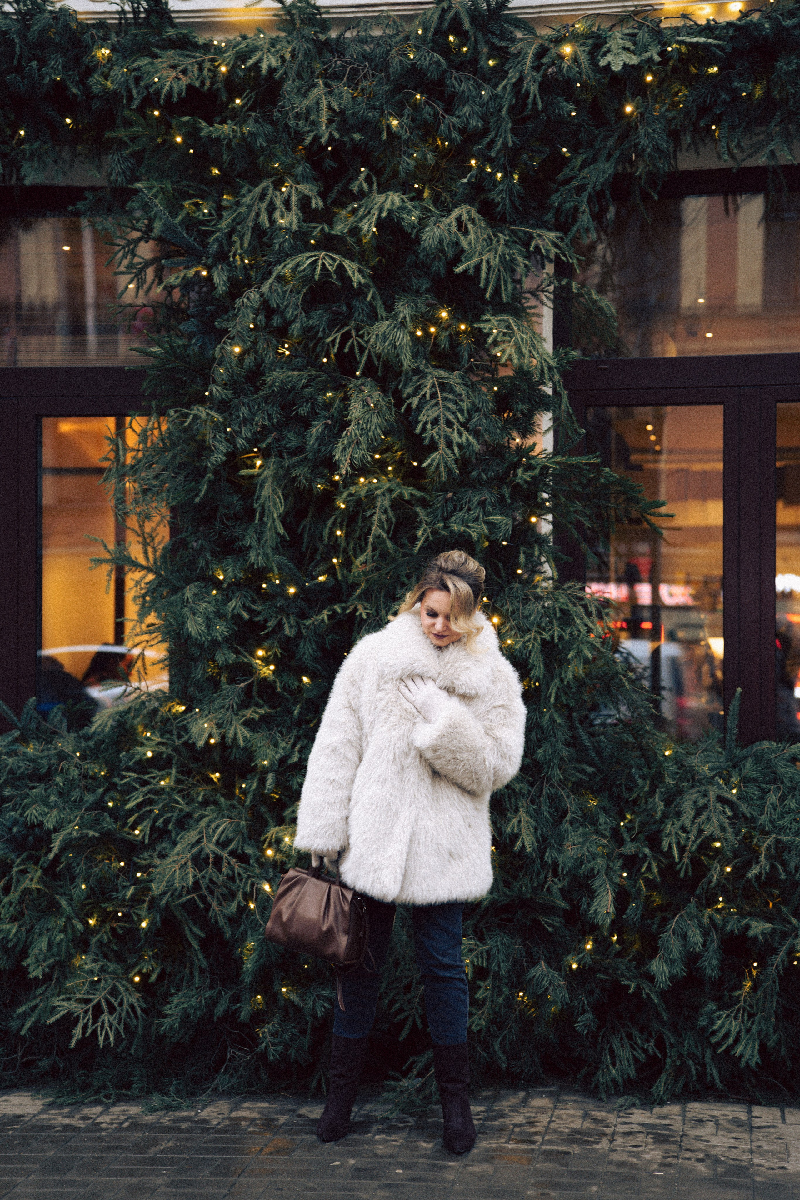 НОВОГОДНЯЯ ФОТОСЕСИИЯ В СТУДИИ ДЛЯ ДЕВУШКИ И ПРОГУЛКА ПО ЧЕРНЫШЕВСКОЙ. Профессиональный фотограф, Санкт-Петербург — Виктория Богомолова