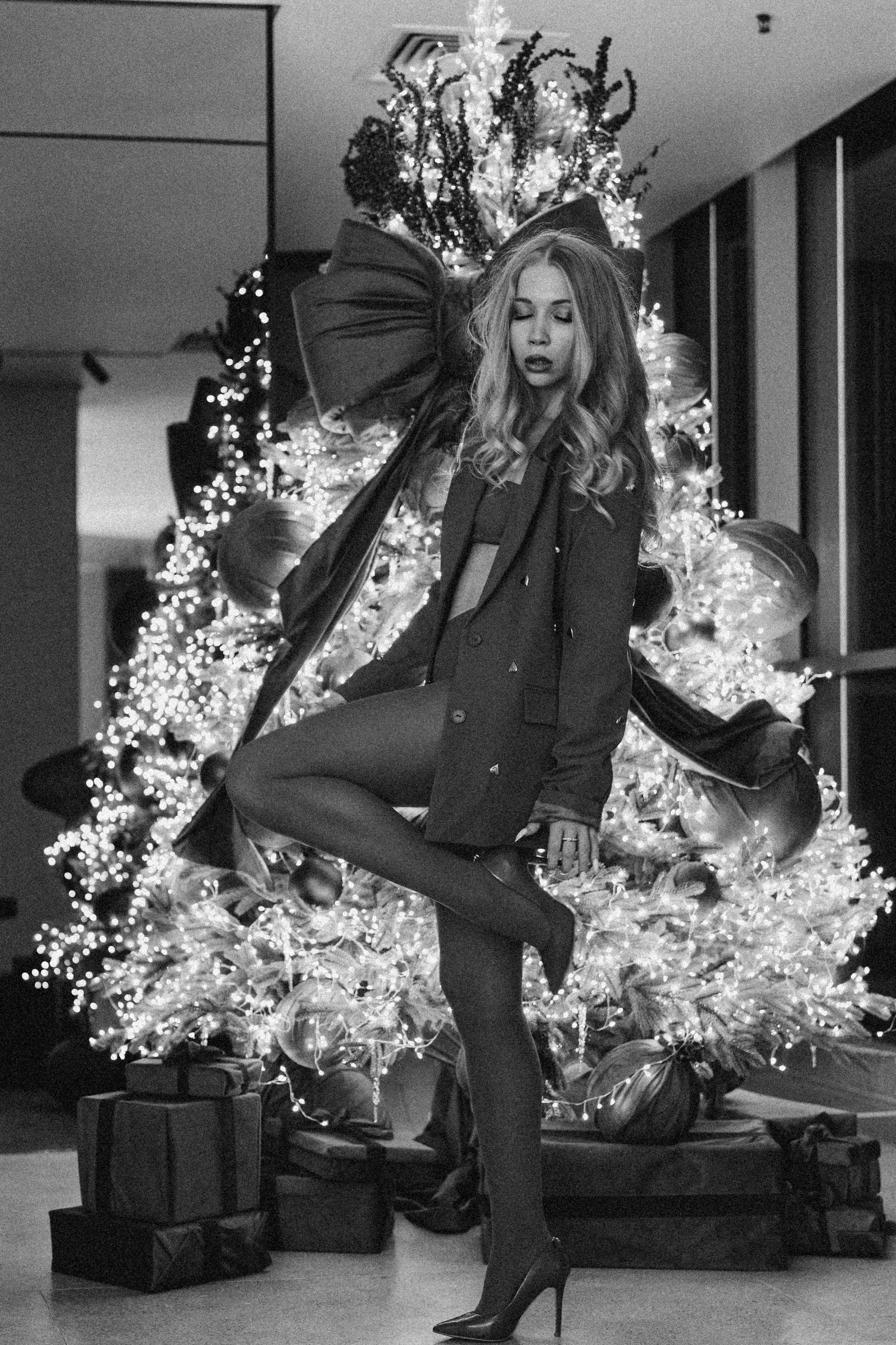 ФОТОСЕССИЯ К НОВОМУ ГОДУ В СТУДИИ С ЕЛОЧКОЙ КРАСИВЫЙ ОБРАЗ. Профессиональный фотограф, Санкт-Петербург — Виктория Богомолова