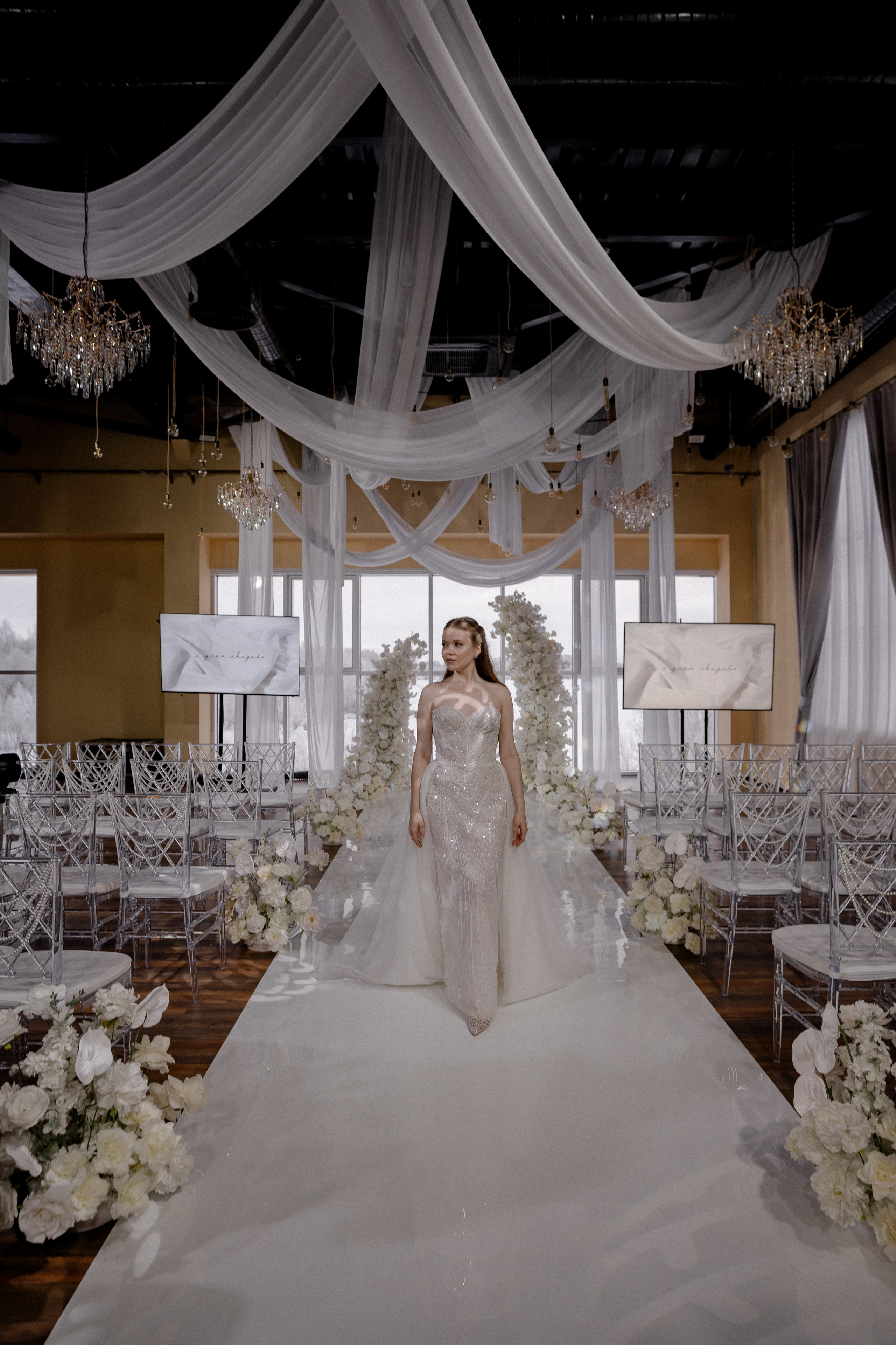 СВАДЕБНАЯ СЬЕМКА СБОРОВ В ОТЕЛЕ И ВЫЕЗД НА ЦЕРЕМОНИЮ (СНЯТО В СИБИРЕ В НИЖНЕВАРТОВСКЕ). Профессиональный фотограф, Санкт-Петербург — Виктория Богомолова