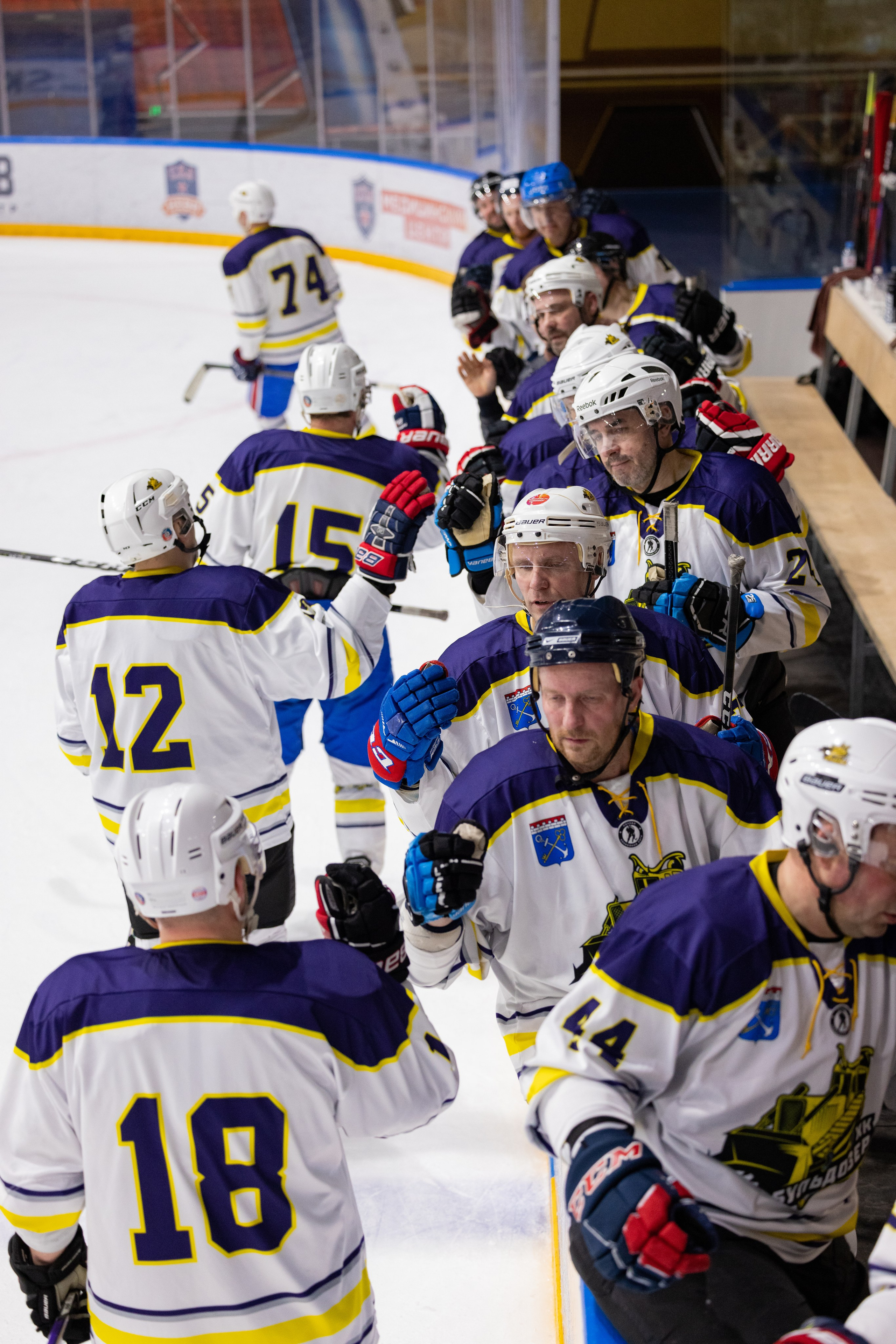 Бульдозер vs. LR-строй. Фотограф Александр Заломаев