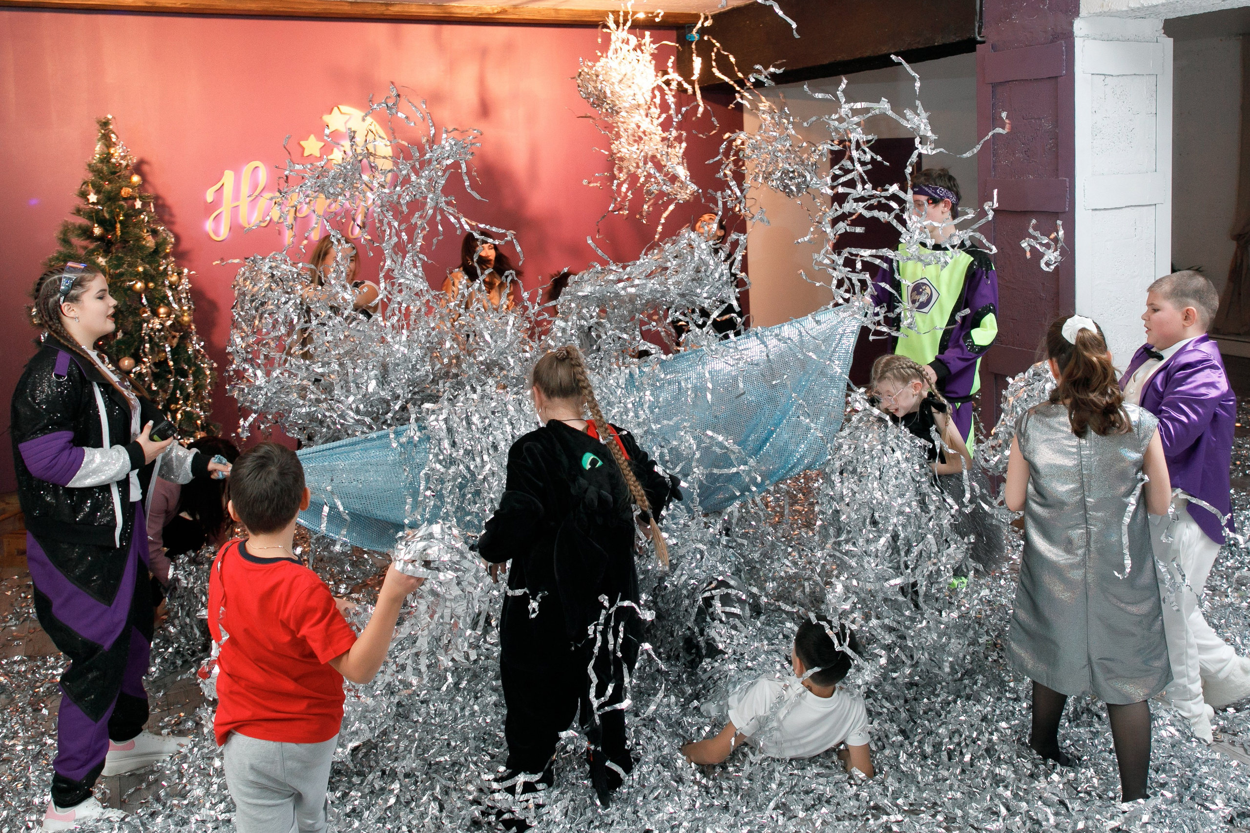 Школа «Кристалл» | Новогодняя программа. Свадебный, семейный и школьный фотограф в Сызрани Максим Баталов