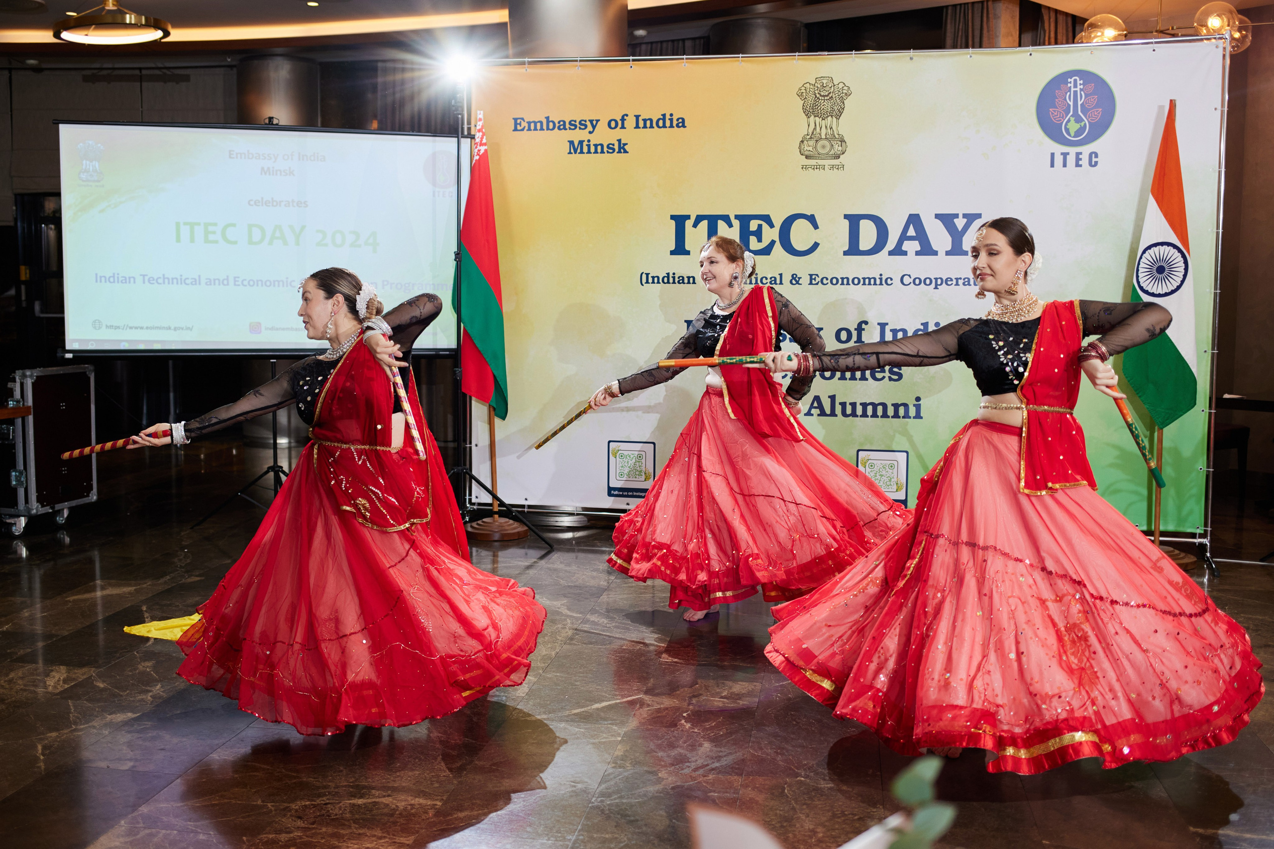 Посольство Индии. Свадебная, репортажная фотосъемка и видеосъемка в Минске. Илья и Юлия Ширмановы. Фотограф | Видеограф | Минск