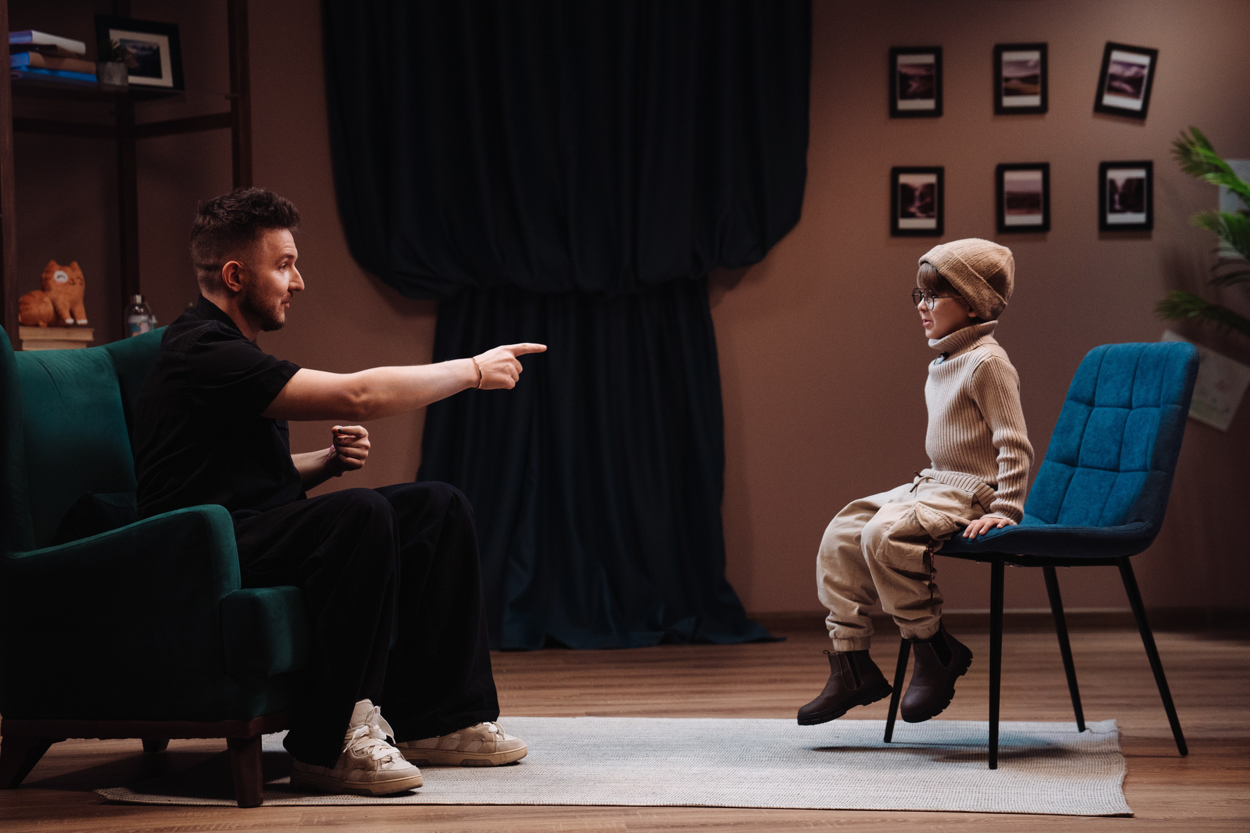 Шоу — Кто здесь папа?