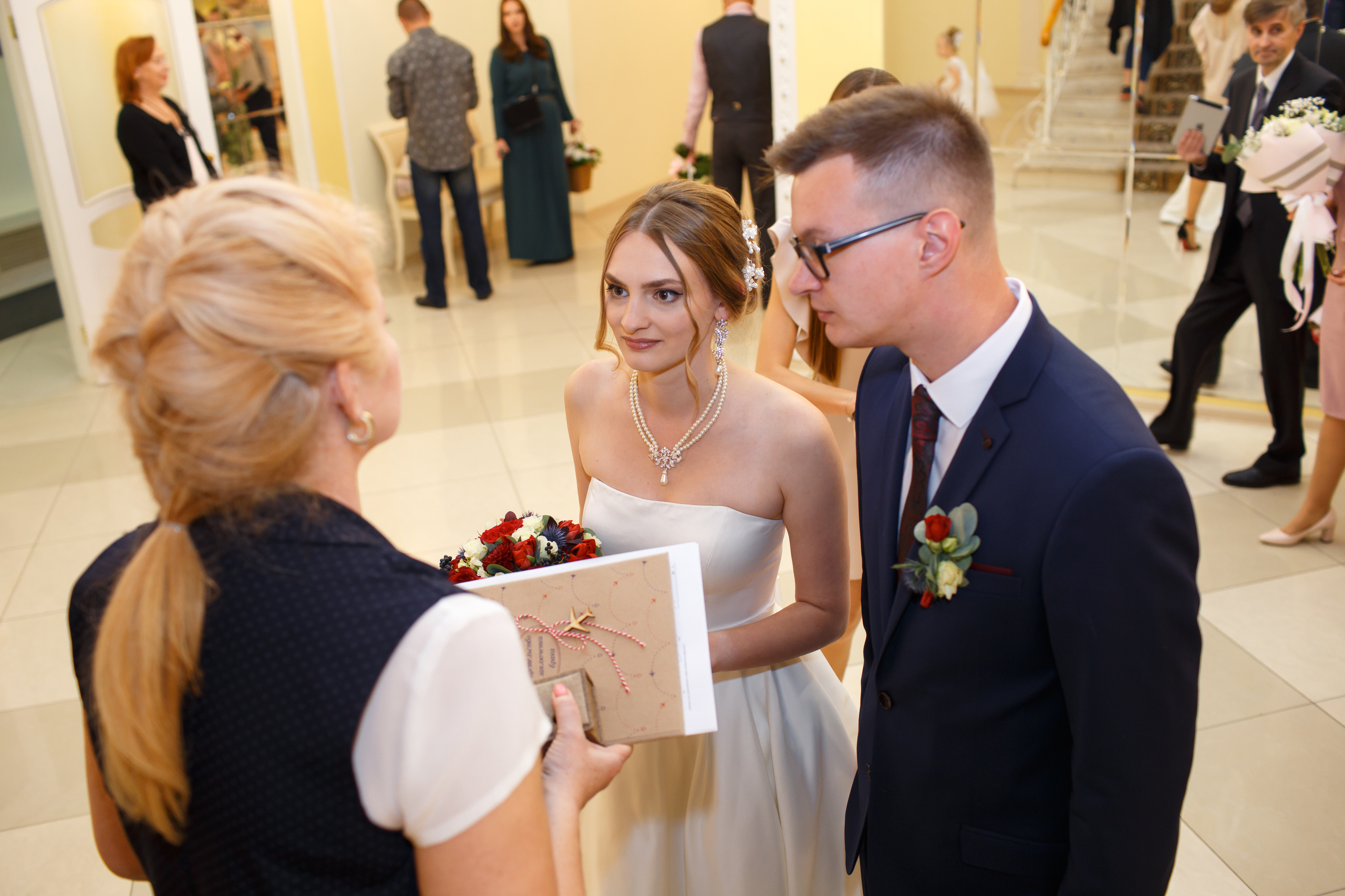 Ксения и Анатолий, ЗАГС г. Королев, прогулка по центру Москвы. Свадебный и репортажный фотограф (Москва, Королев и другие)