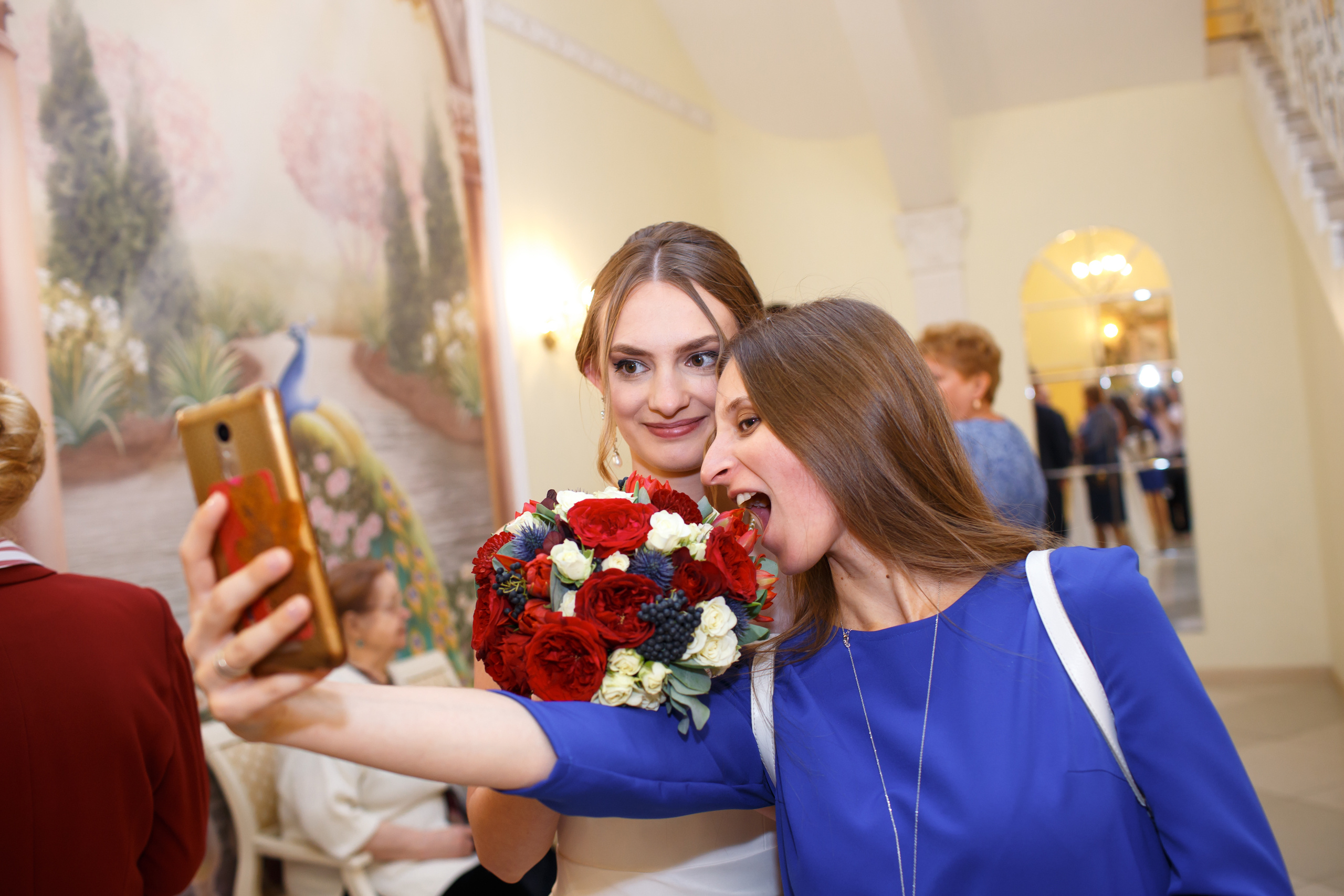 Ксения и Анатолий, ЗАГС г. Королев, прогулка по центру Москвы. Свадебный и репортажный фотограф (Москва, Королев и другие)