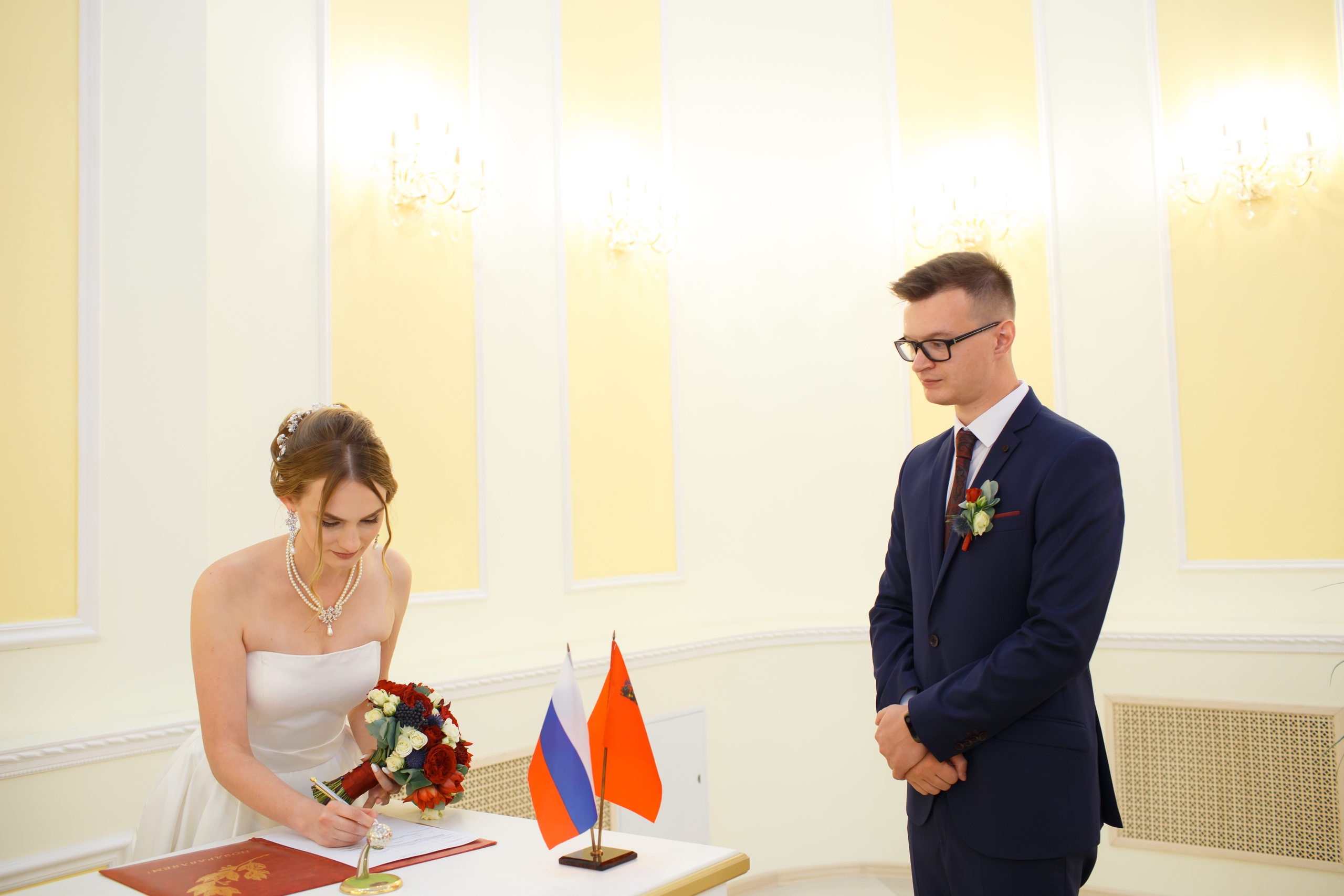 Ксения и Анатолий, ЗАГС г. Королев, прогулка по центру Москвы. Свадебный и репортажный фотограф (Москва, Королев и другие)