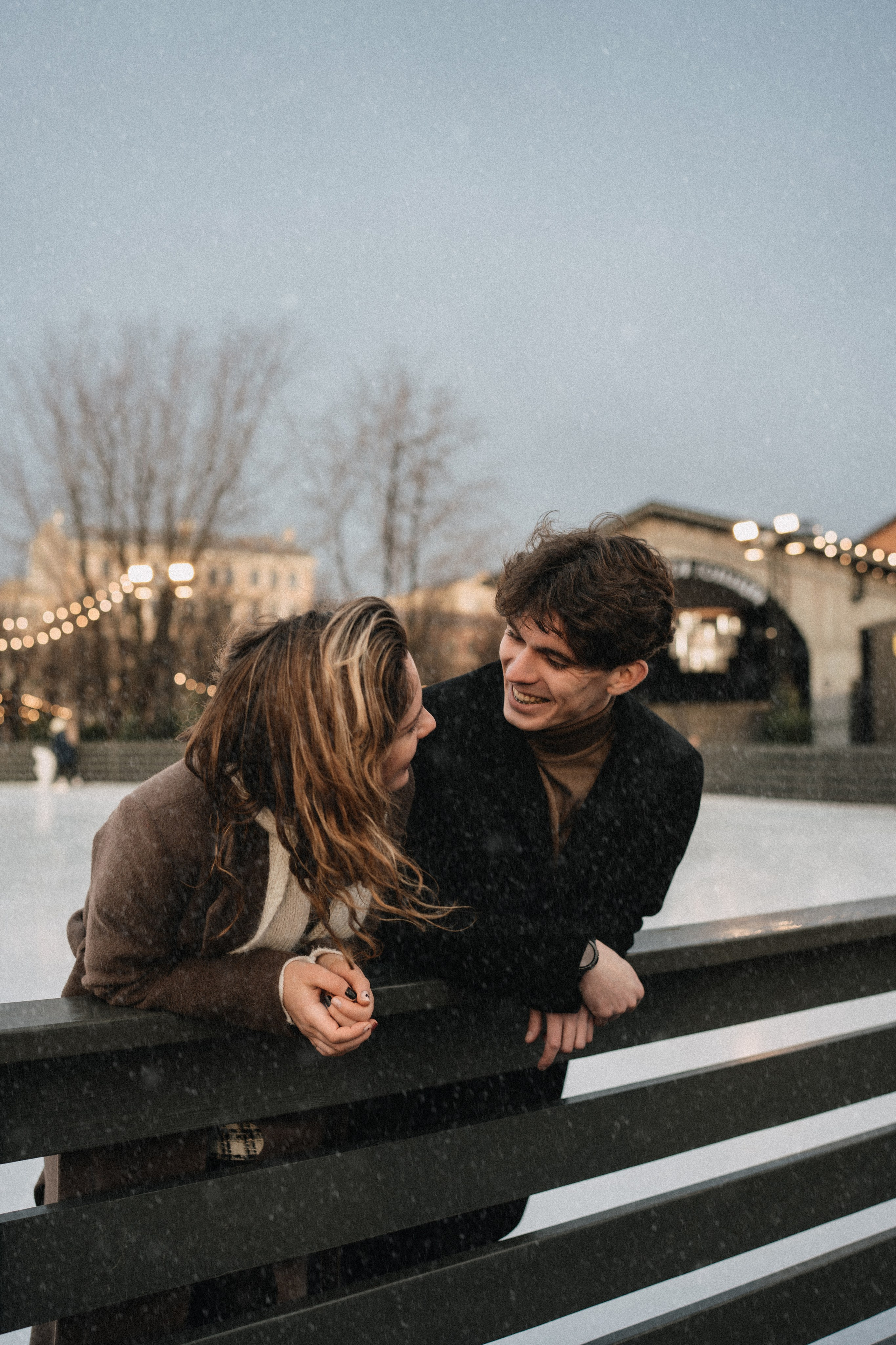 Парная фотосессия на катке. Новая Голландия. Зимняя фотосессия в Санкт-Петербурге. Фотограф в Санкт-Петербурге. Федосова Елизавета 