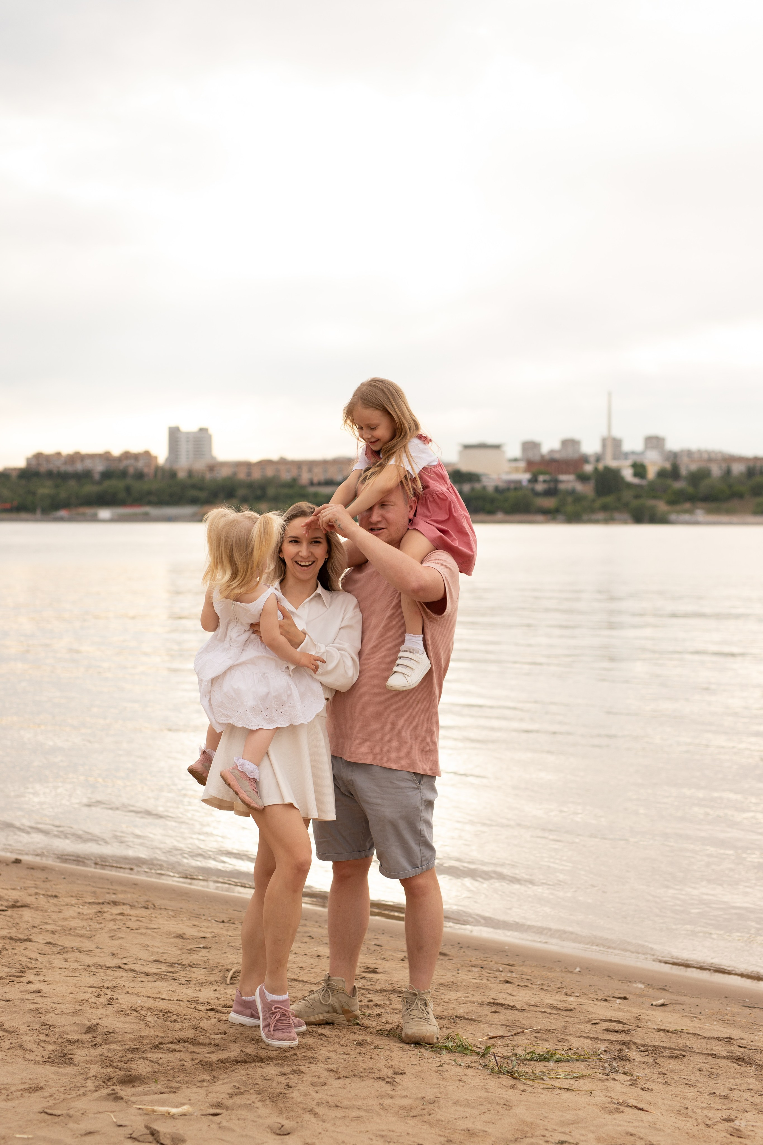 Портфолио семейная съемка Волгоград Волжский. Фотограф новорождённых Волгоград Волжский Дарья Рыскаль