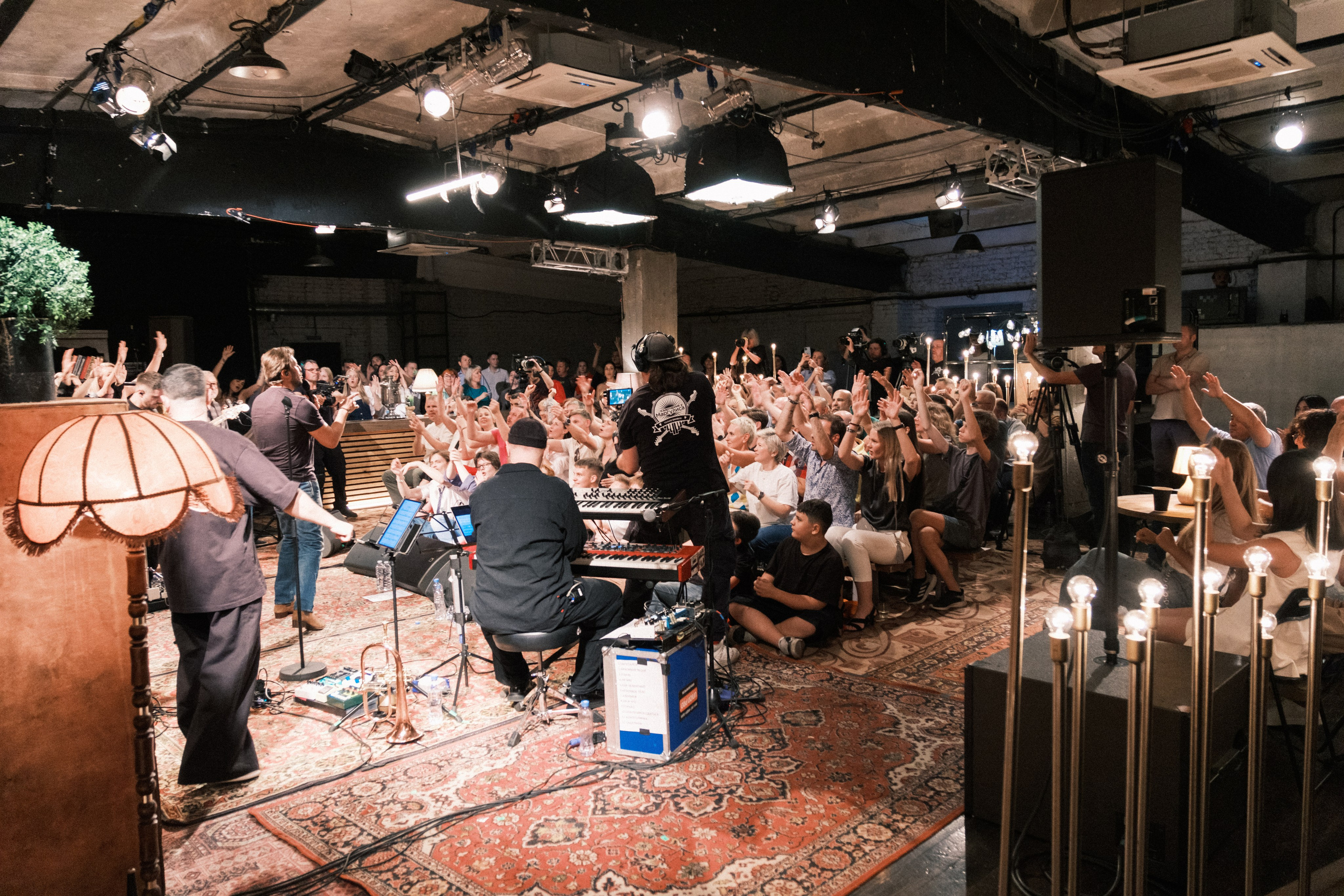 Квартирник у Маргулиса. Александр Ревва (Артур Пирожков). Профессиональный фотограф в Москве и МО Денис Кулешов