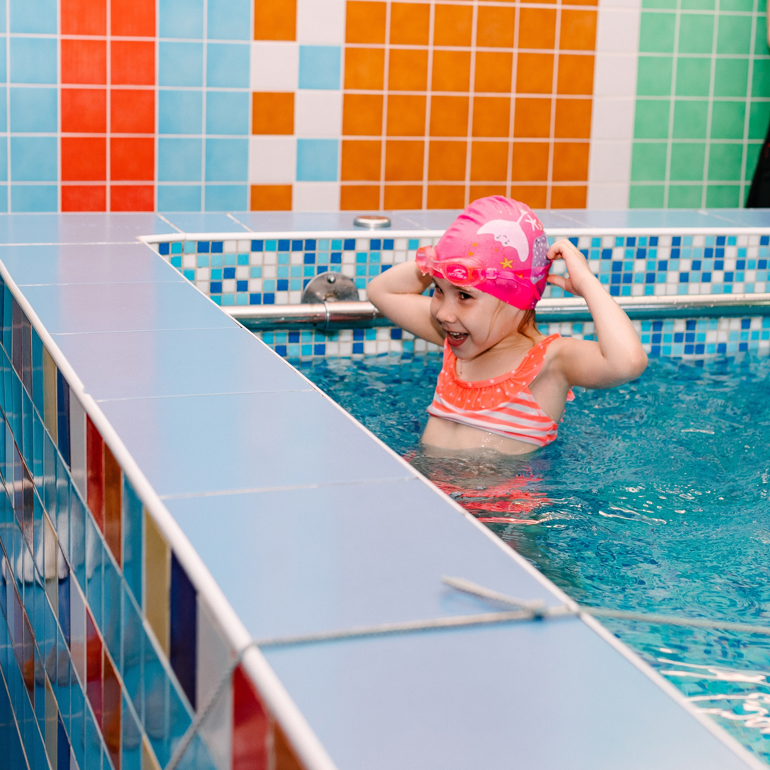 Репортажная съёмка. Дельфиньи игры. Бодибум Пермь. Фотограф Пермь. Свадьбы. Семья и дети, школа, д. сад. Фотокниги