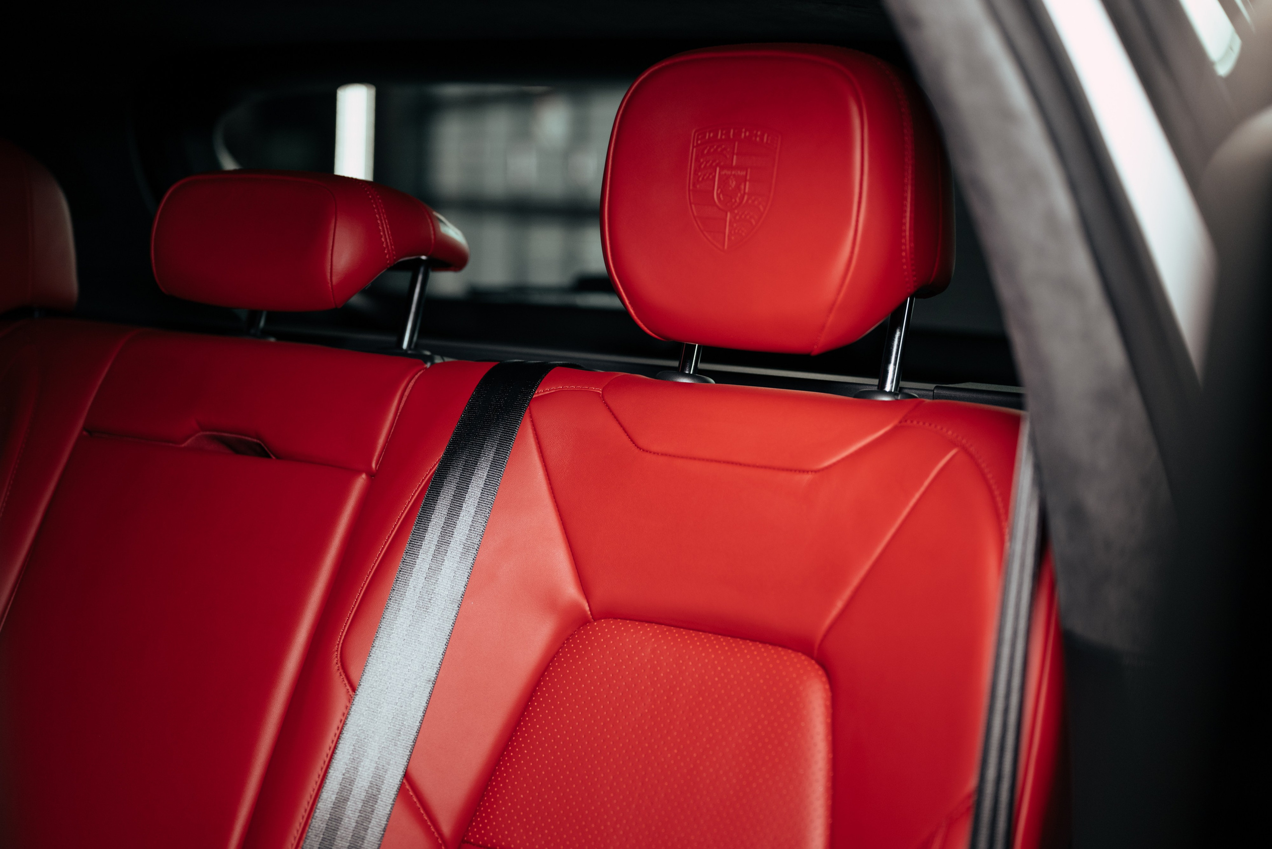 Porsche Cayenne GTS grey on red. DeLorein