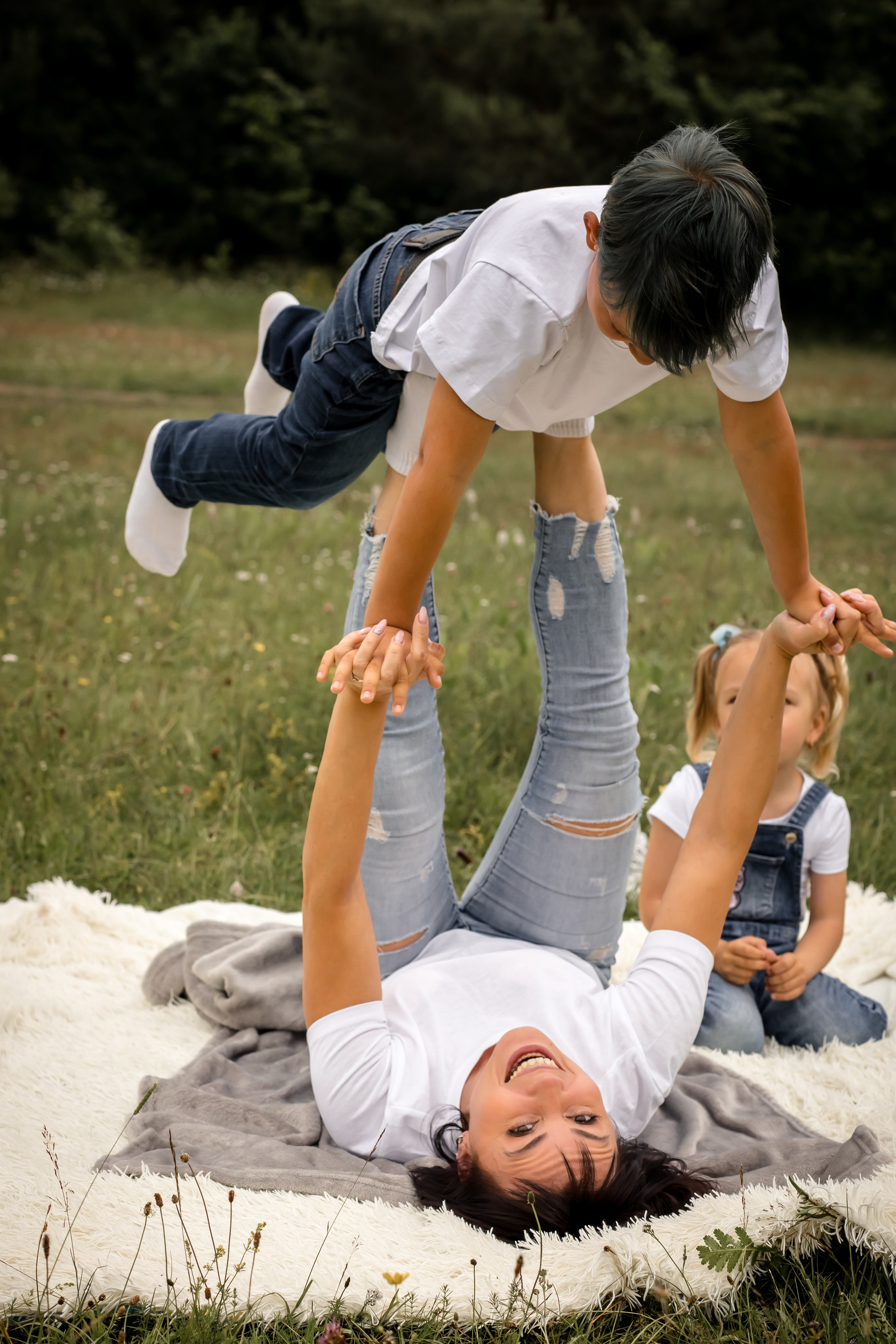 Катя с детками