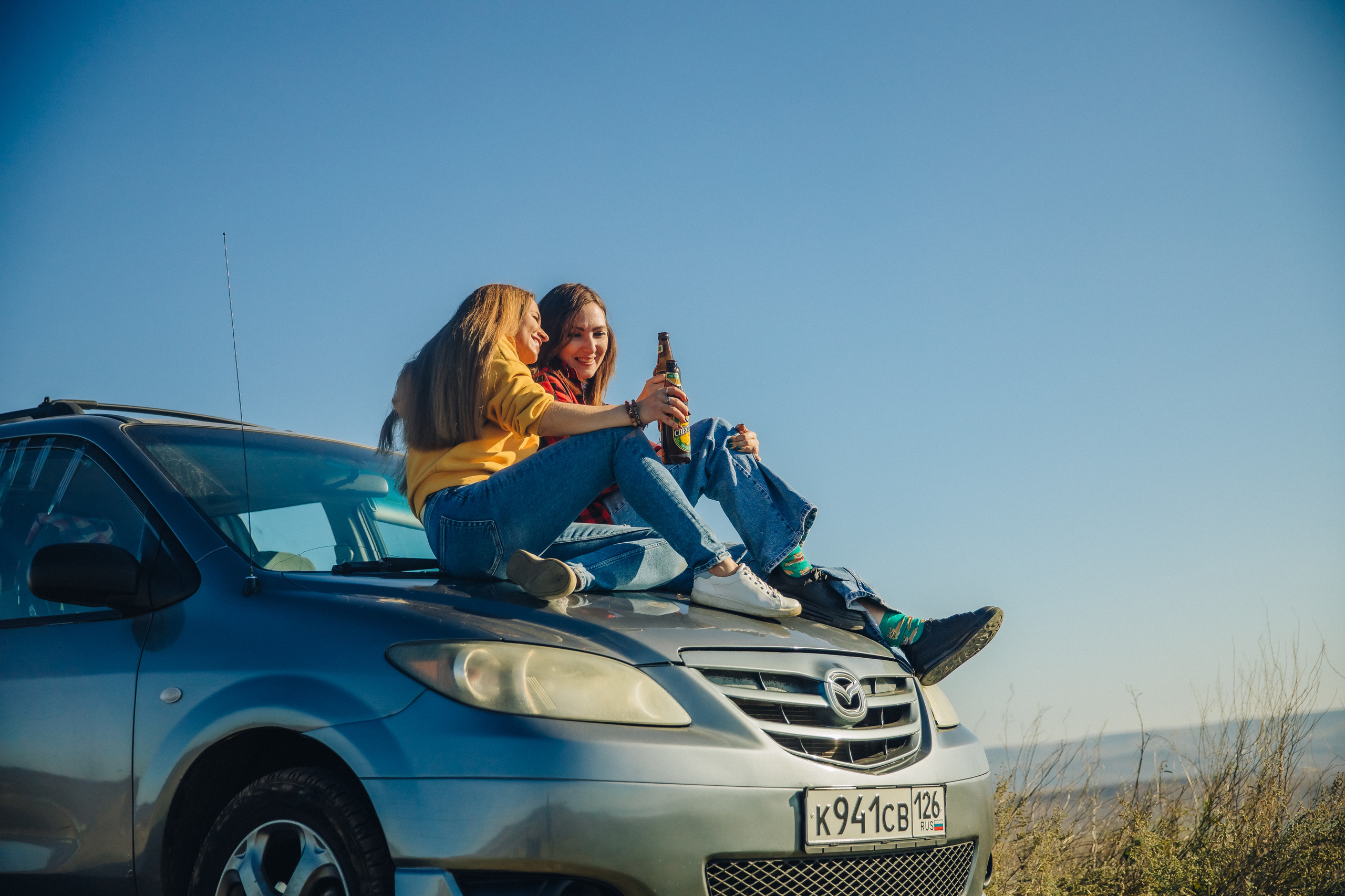 Кристина и  Света. Фотограф