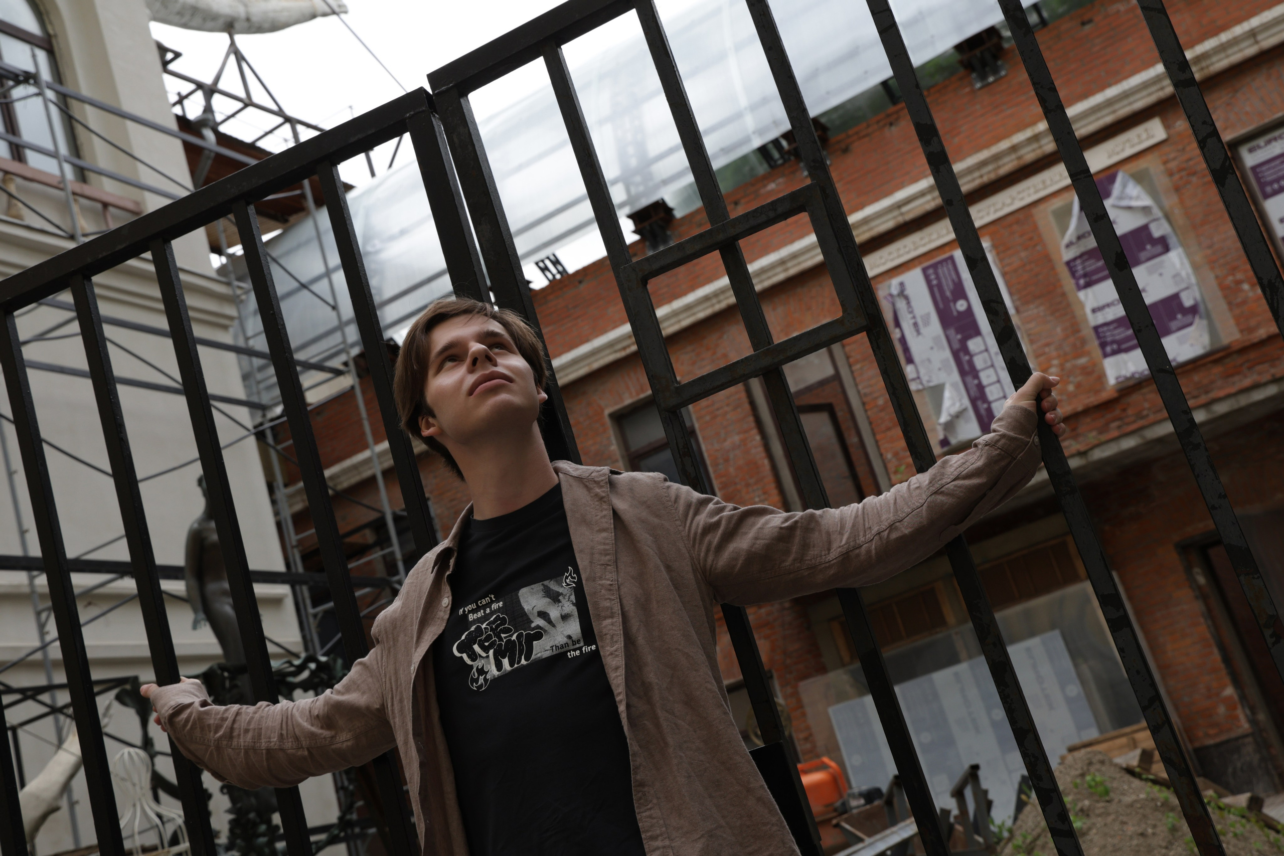 Web under the dome. Portrait photographer based in Toronto — Blinova Mariia