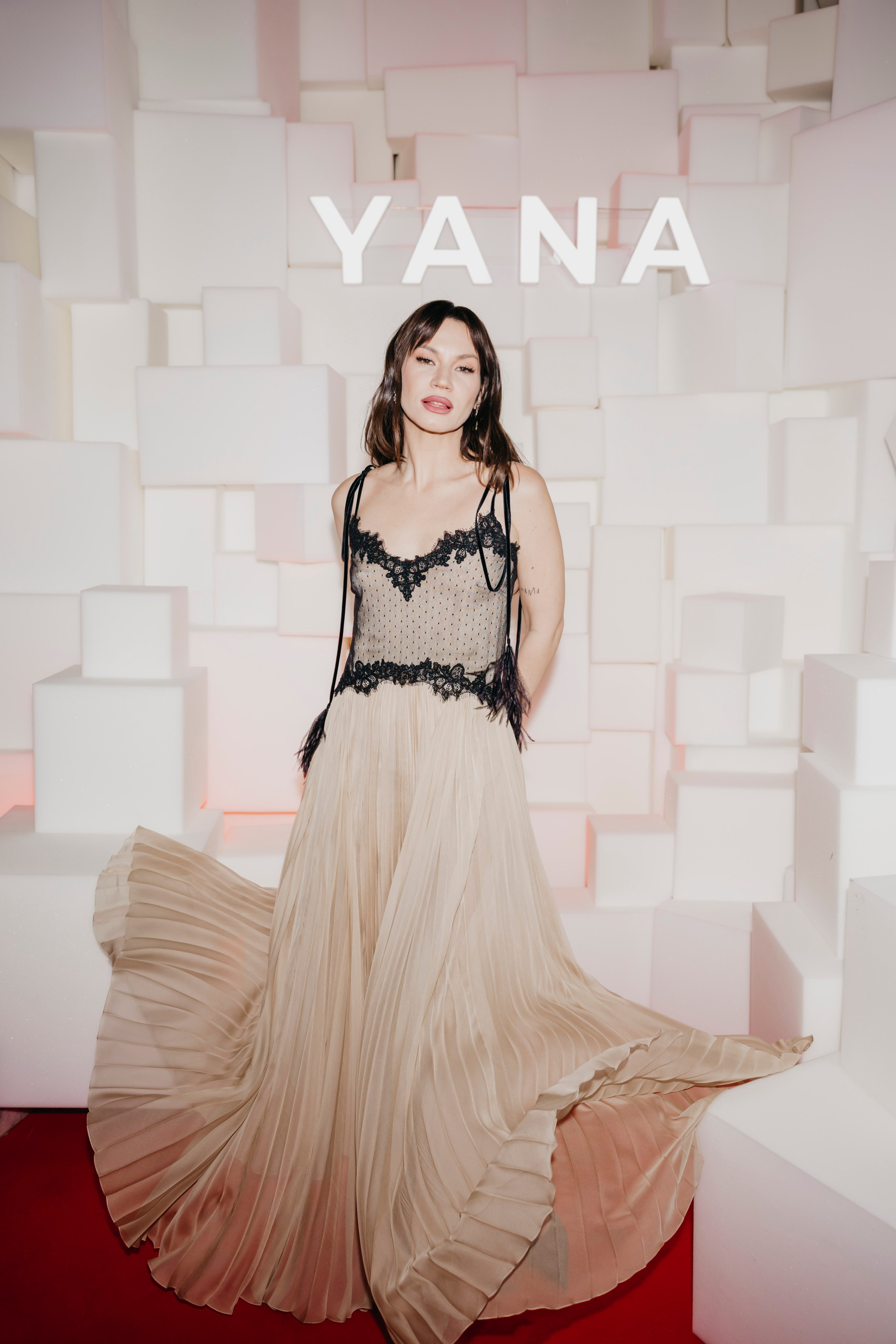 Ида Галич на Снежном коктейле Яны Раскаваловой