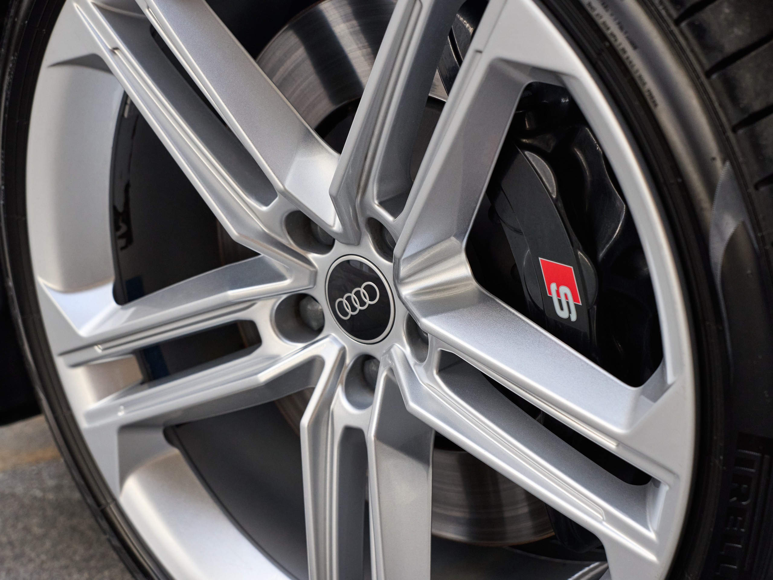 Audi S8. IDeAI studio