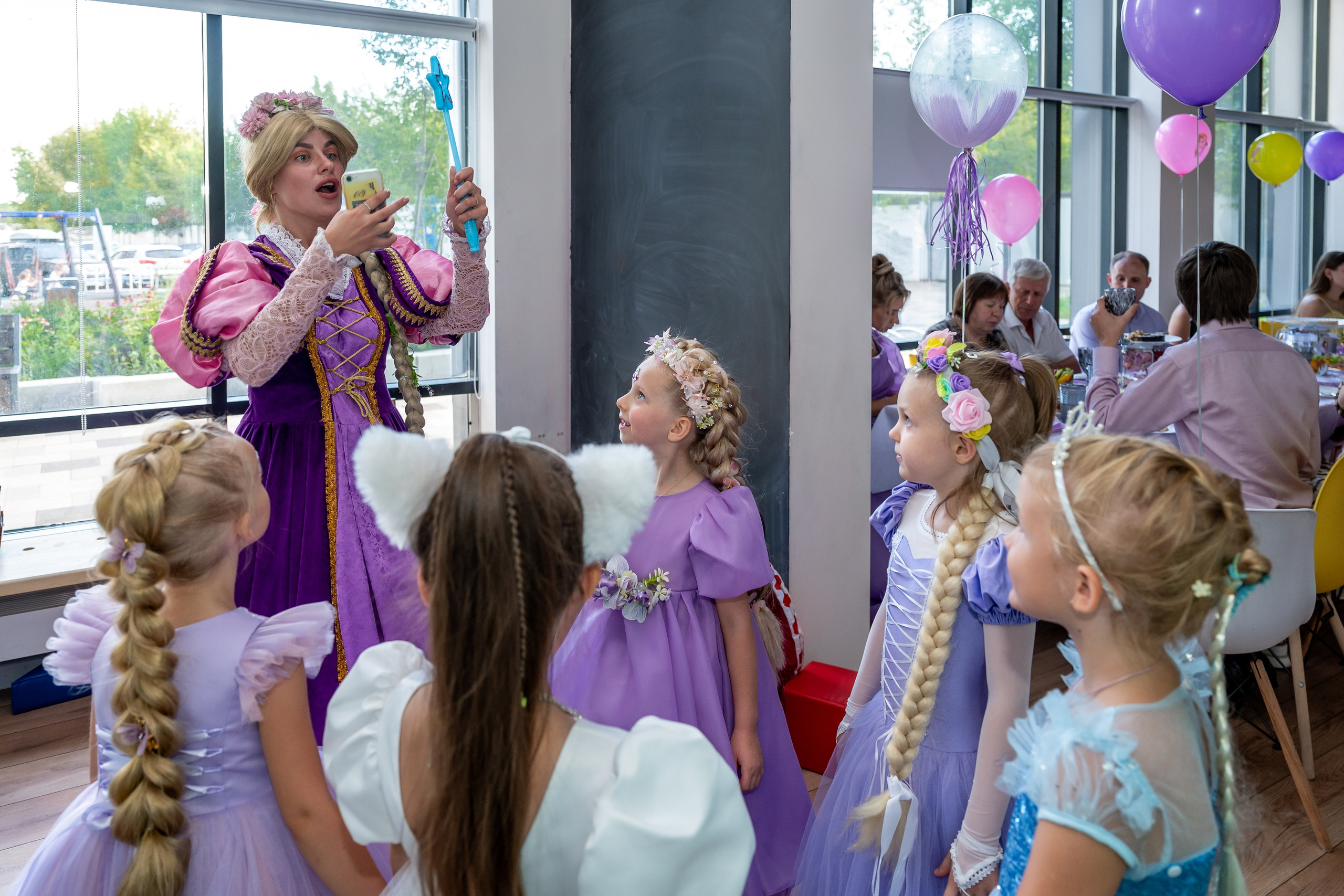 ДР в лофте с фокусником