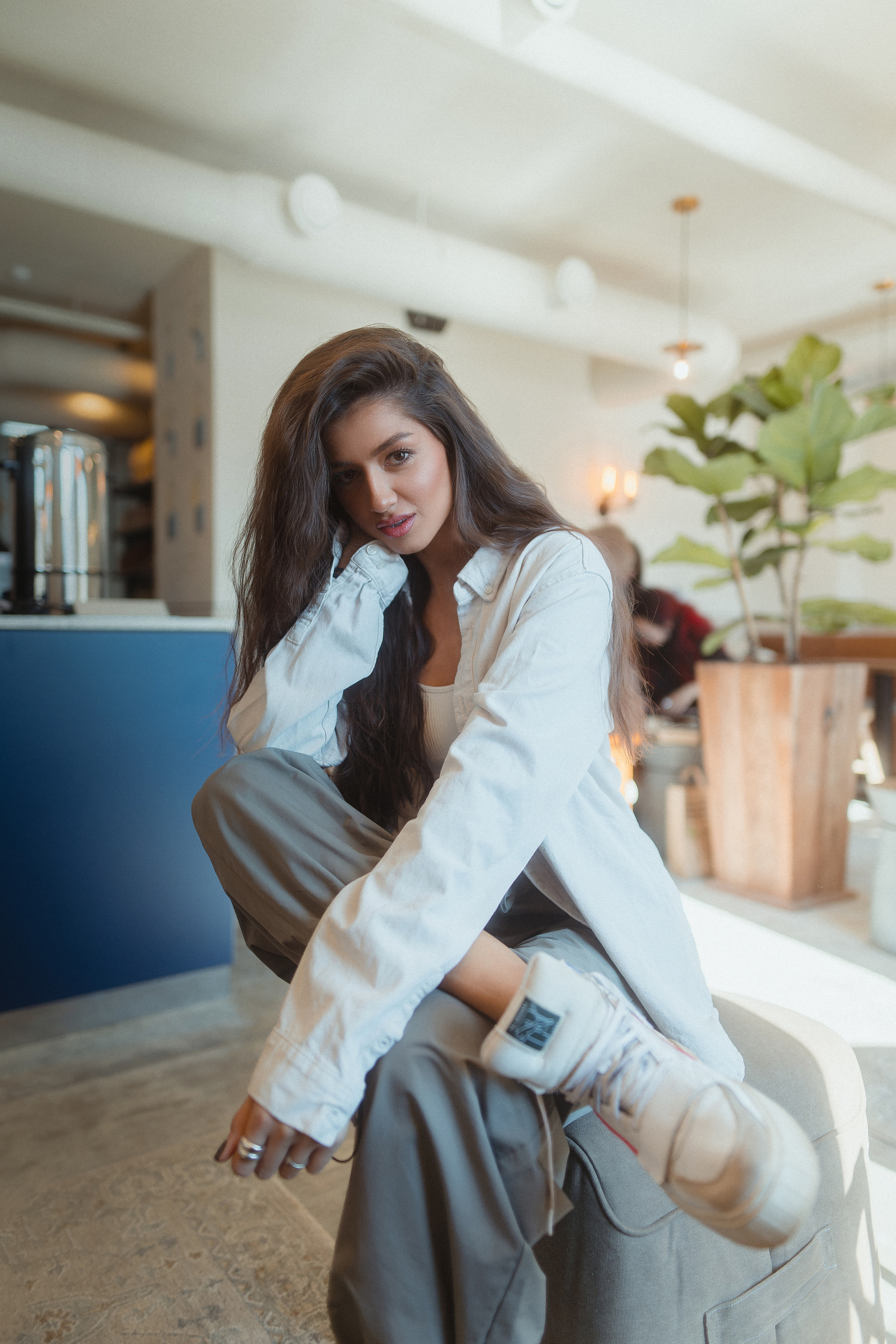 Фотосессия с Альмирой в кофейне Скуратов в Казани