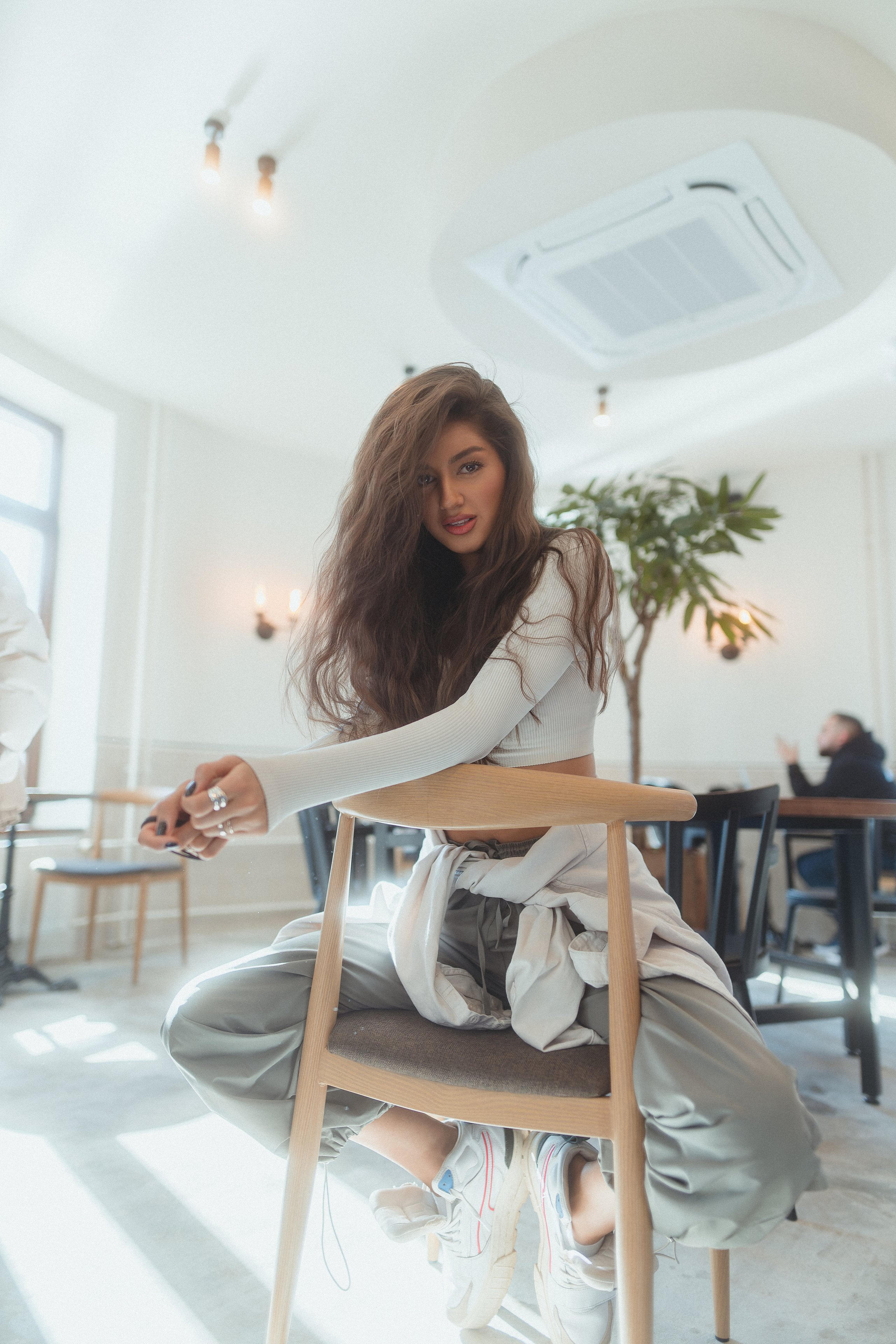 Фотосессия с Альмирой в кофейне Скуратов в Казани