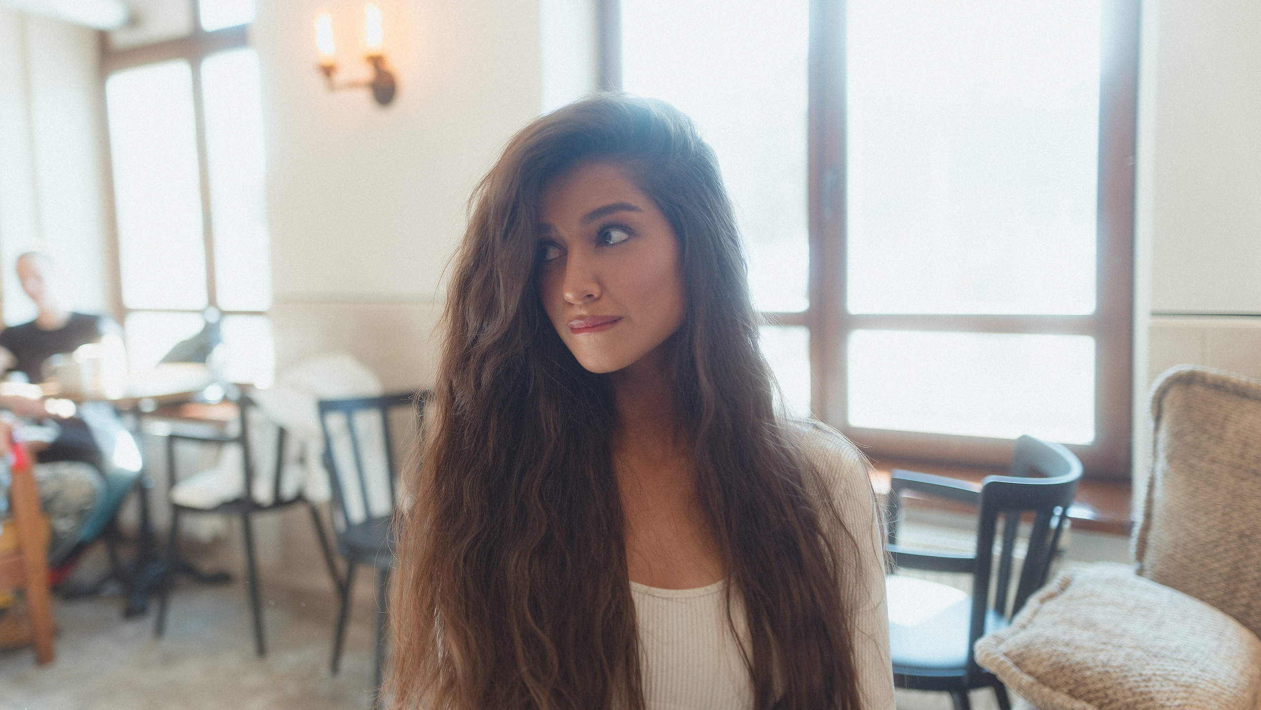 Фотосессия с Альмирой в кофейне Скуратов в Казани