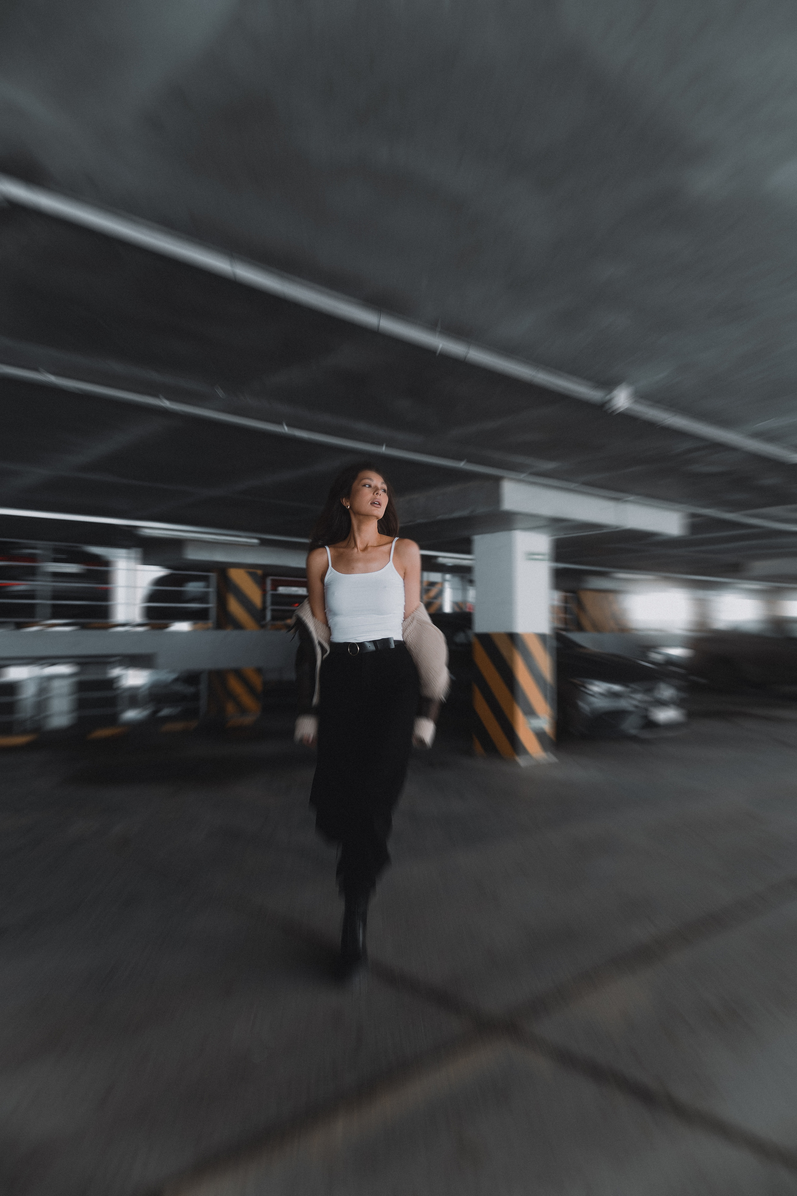 Уличная фотосессия с Айгуль на парковке Казан Молла