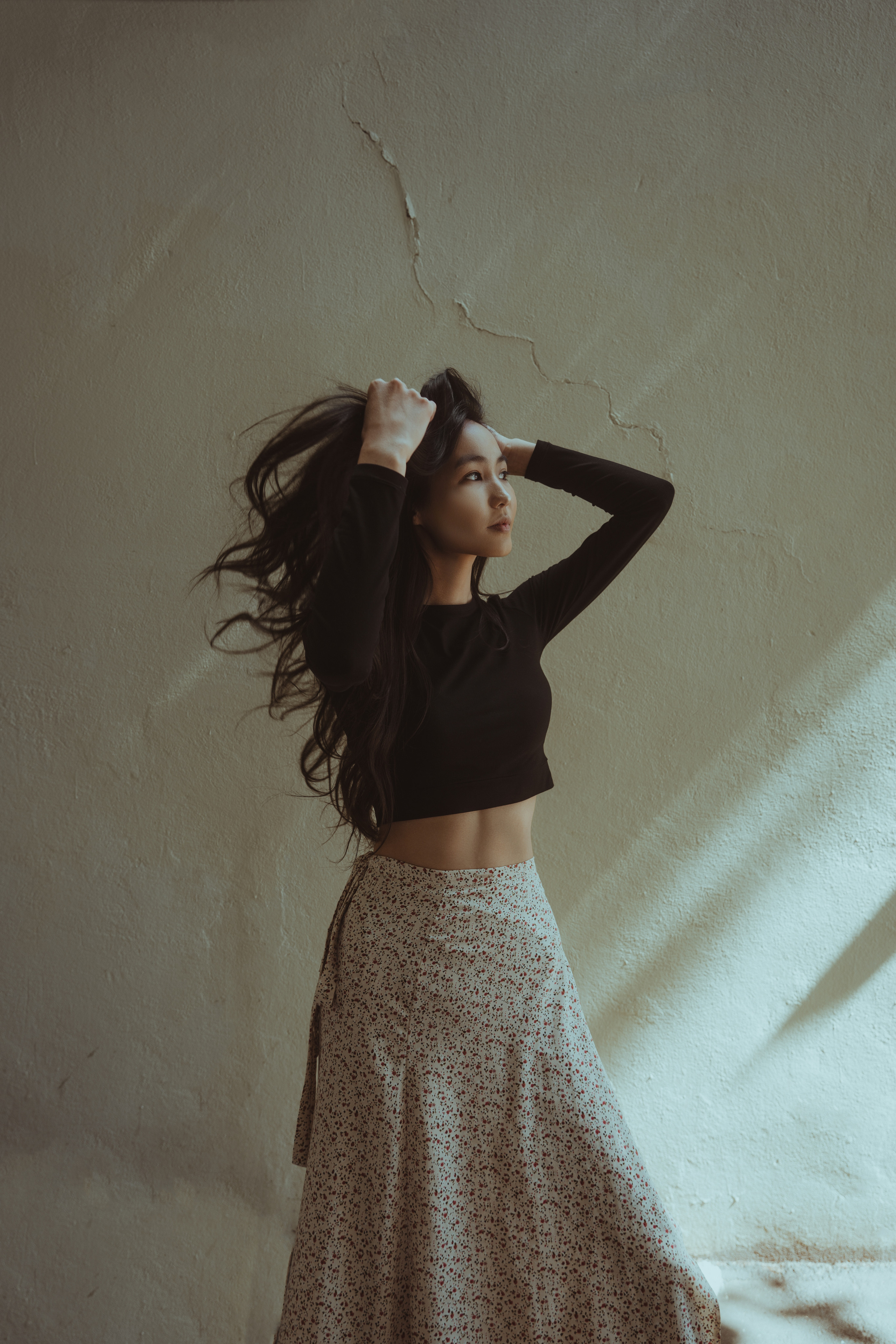 Уличная фотосессия с Камилой около бистро Артель