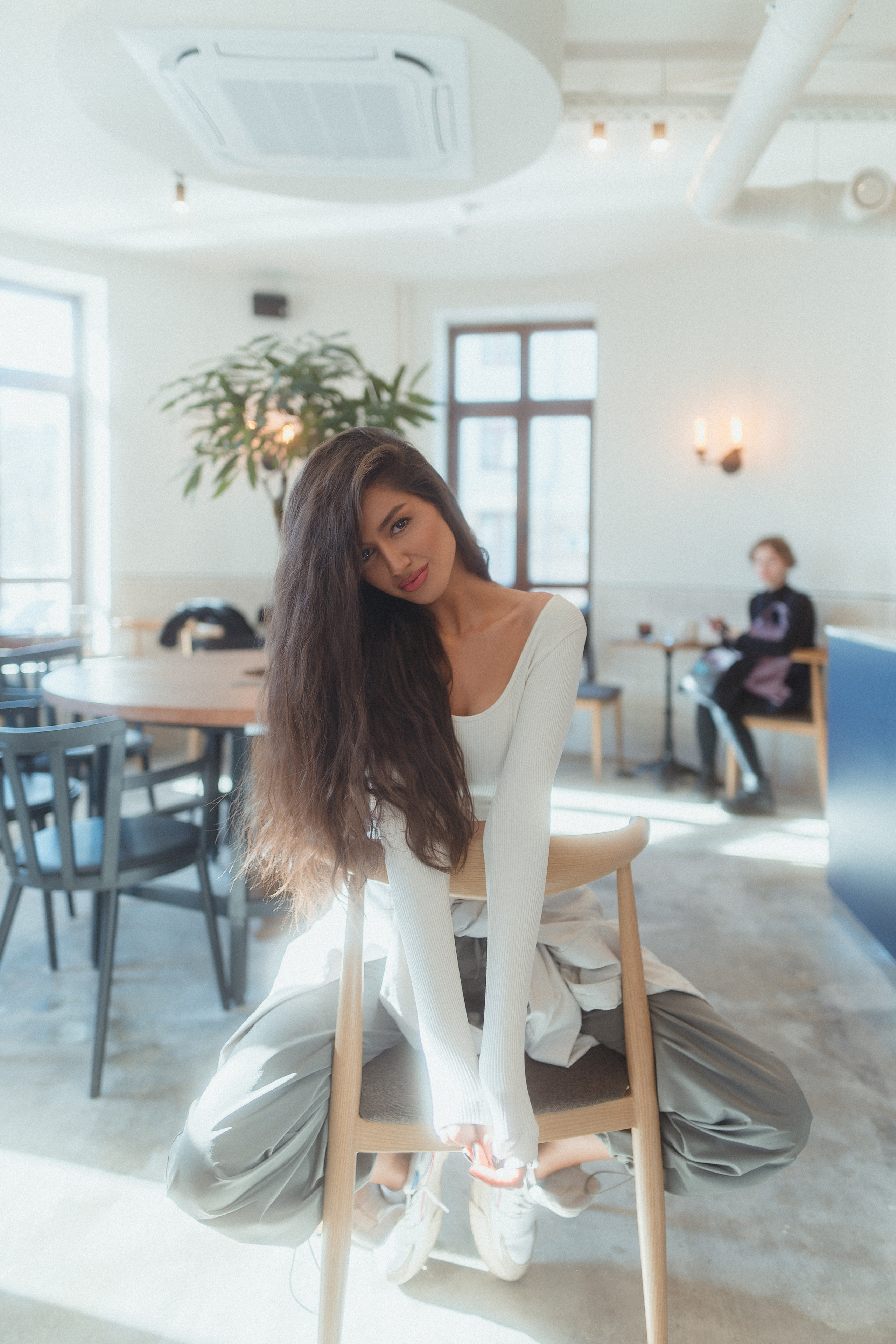 Фотосессия с Альмирой в кофейне Скуратов в Казани