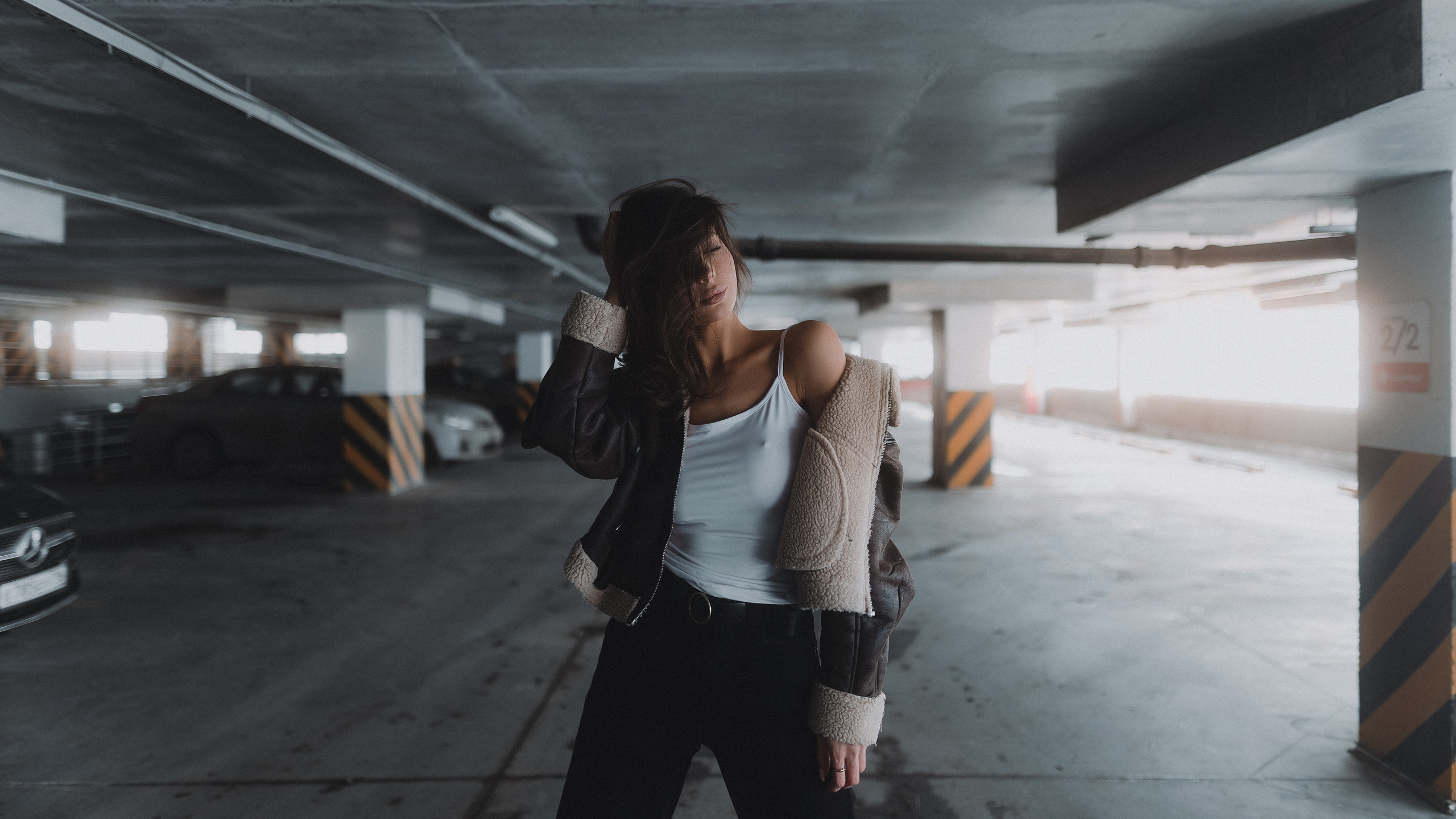 Уличная фотосессия с Айгуль на парковке Казан Молла