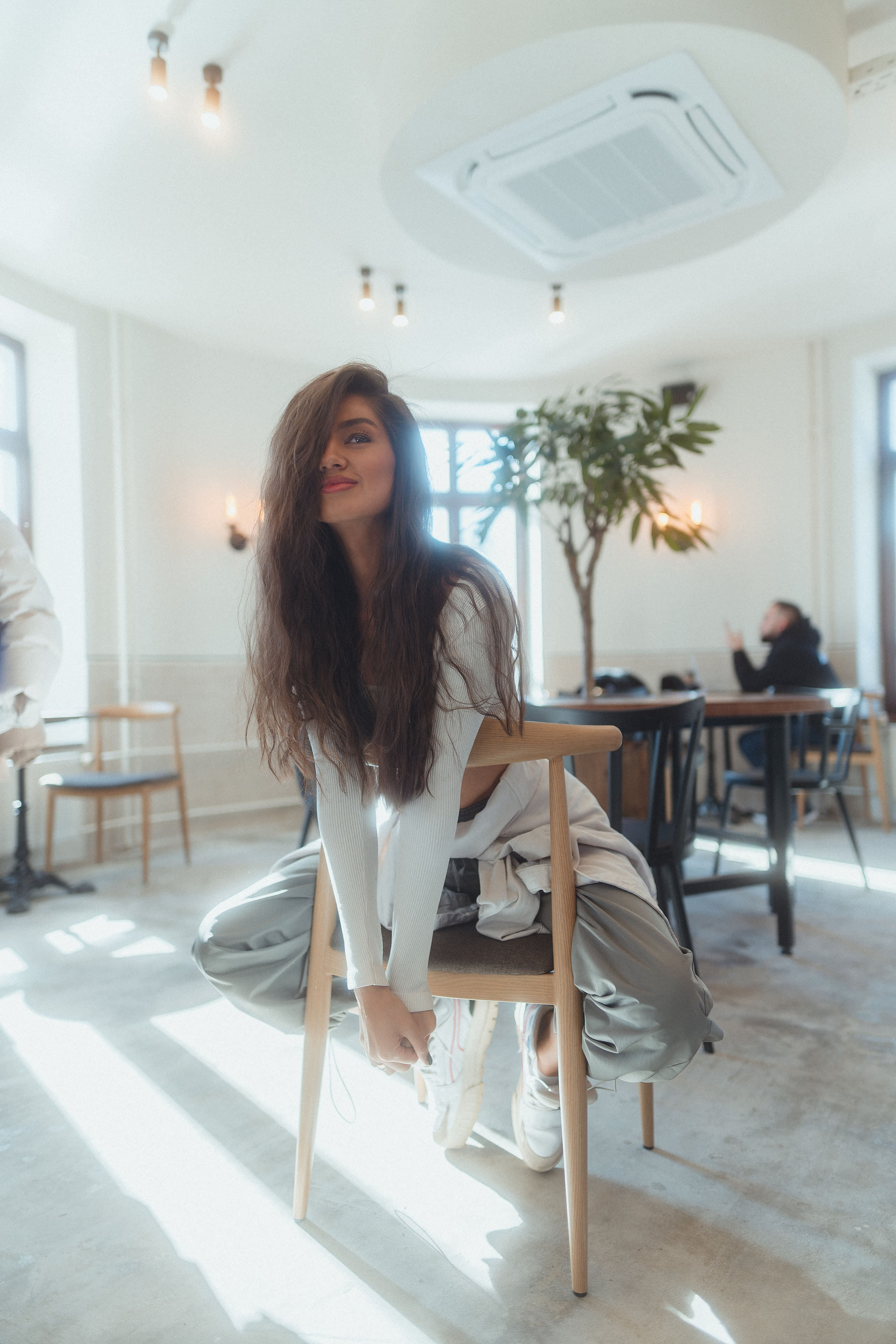 Фотосессия с Альмирой в кофейне Скуратов в Казани