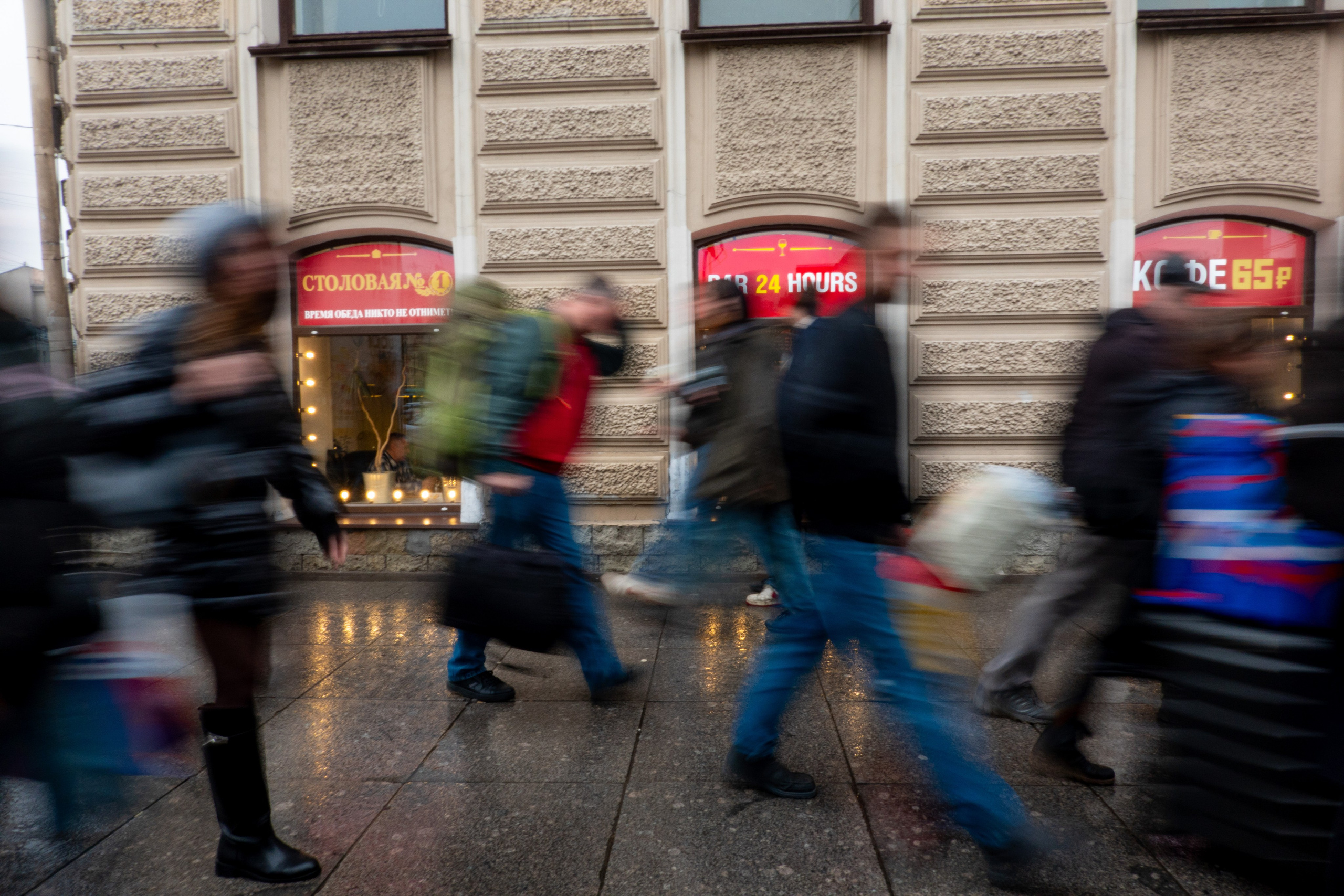 Толчея на Московском вокзале. Фотограф Антон Денисенко: Портрет, Документалистика, Пейзаж. Москва