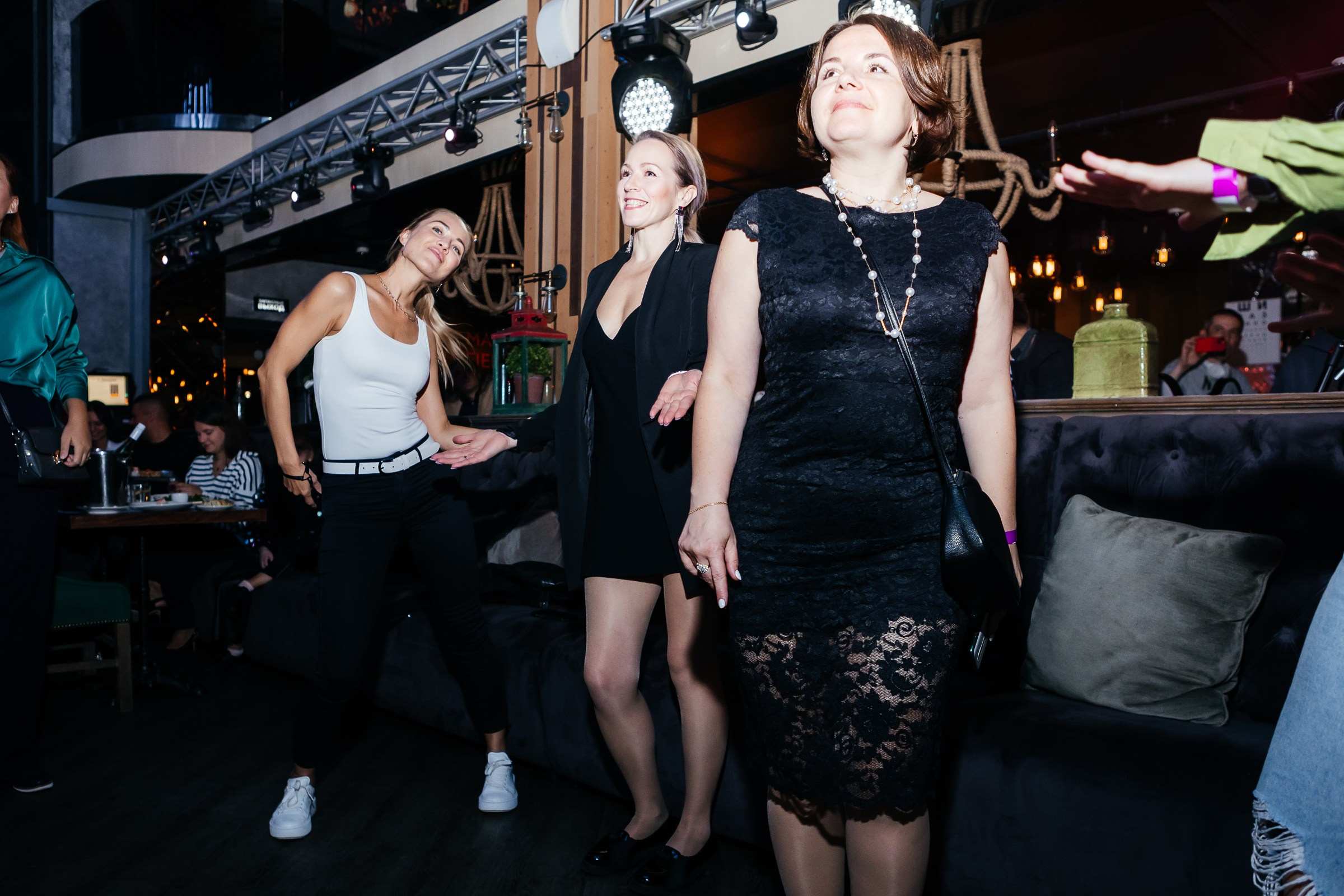 Полюшка в Lustra bar. Репортажный и свадебный фотограф Катерина Потапова