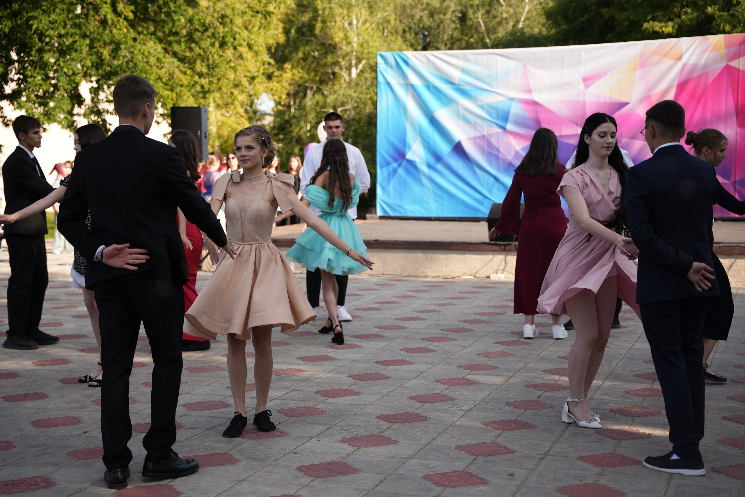 Выпускной в парке. Ольга Плаксина фотограф в Саратове