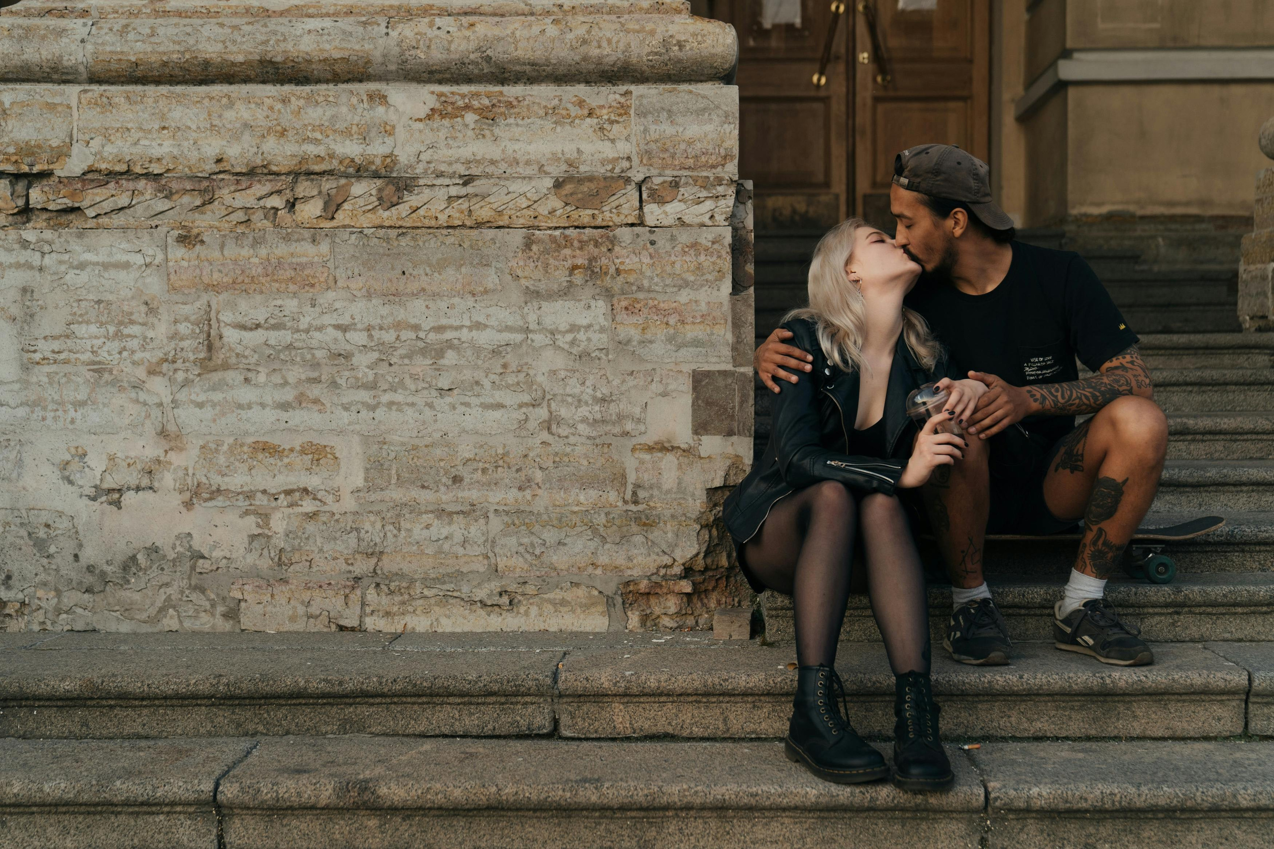 КАРИНА И ЖЕНЯ: СВОБОДА И НЕЖНОСТЬ В ПИТЕРЕ. Свадебный фотограф в Санкт-Петербурге Алиса Беликова