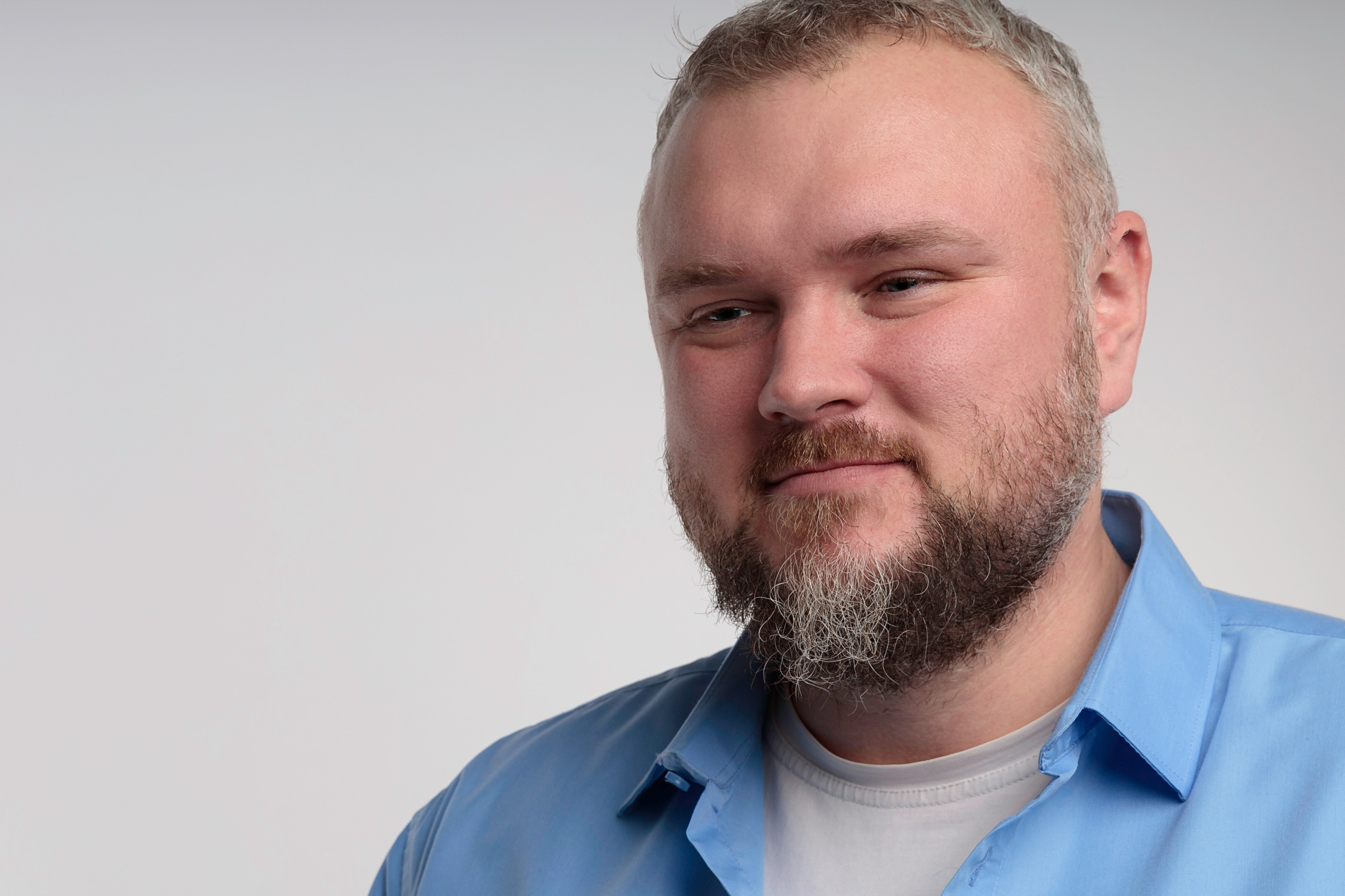 Александр. ФОТОГРАФ РАДОСТИ Фотосессия в студии СПб. Портретный фотограф — Юрий Торлопов