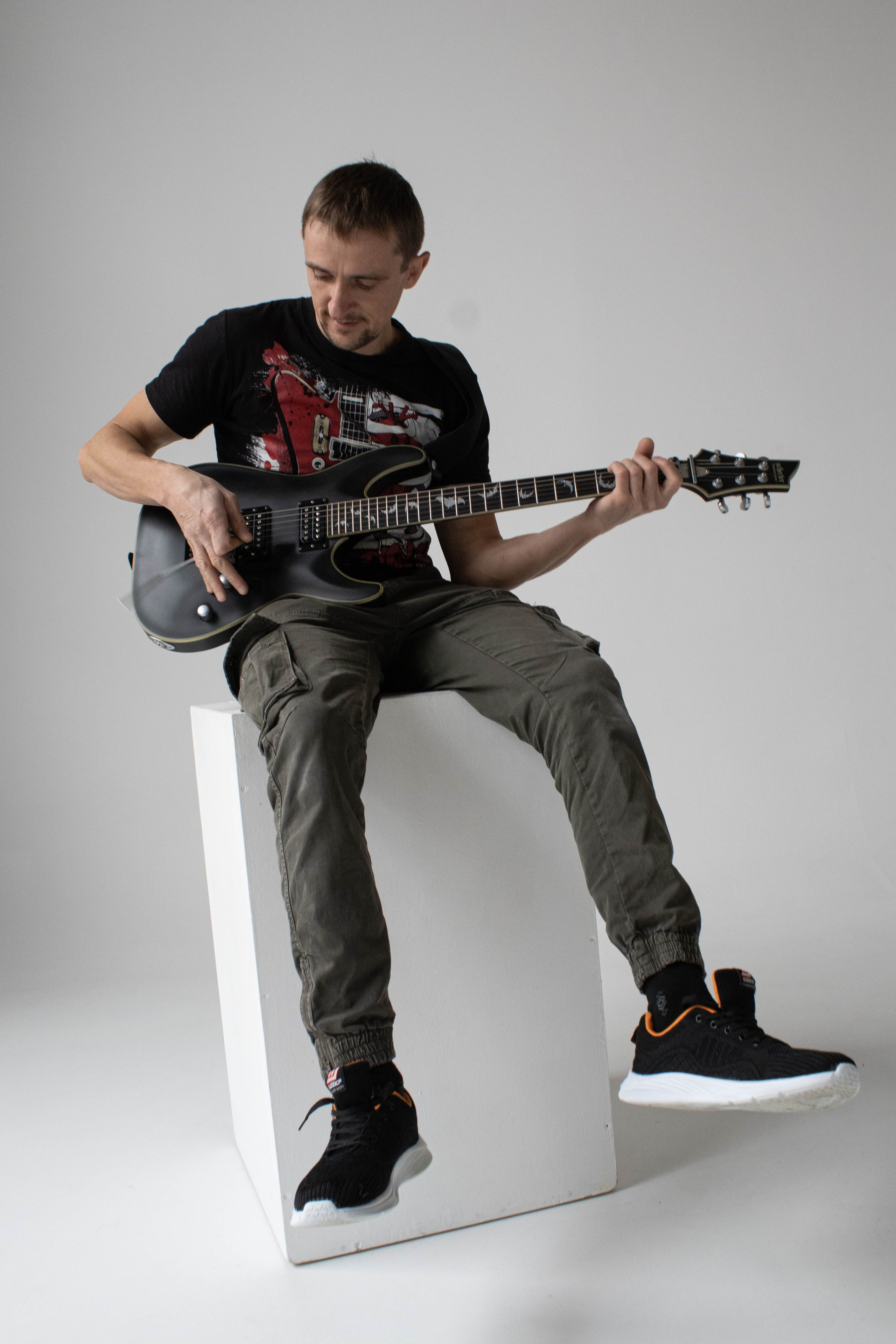 СТУДИЯ. Уличный фотограф Города N