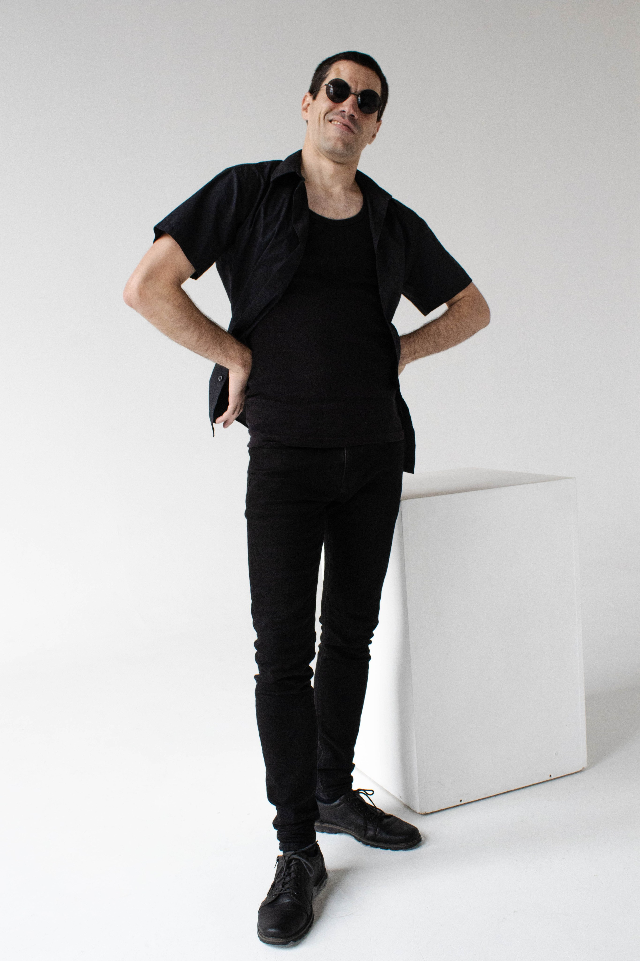 СТУДИЯ. Уличный фотограф Города N