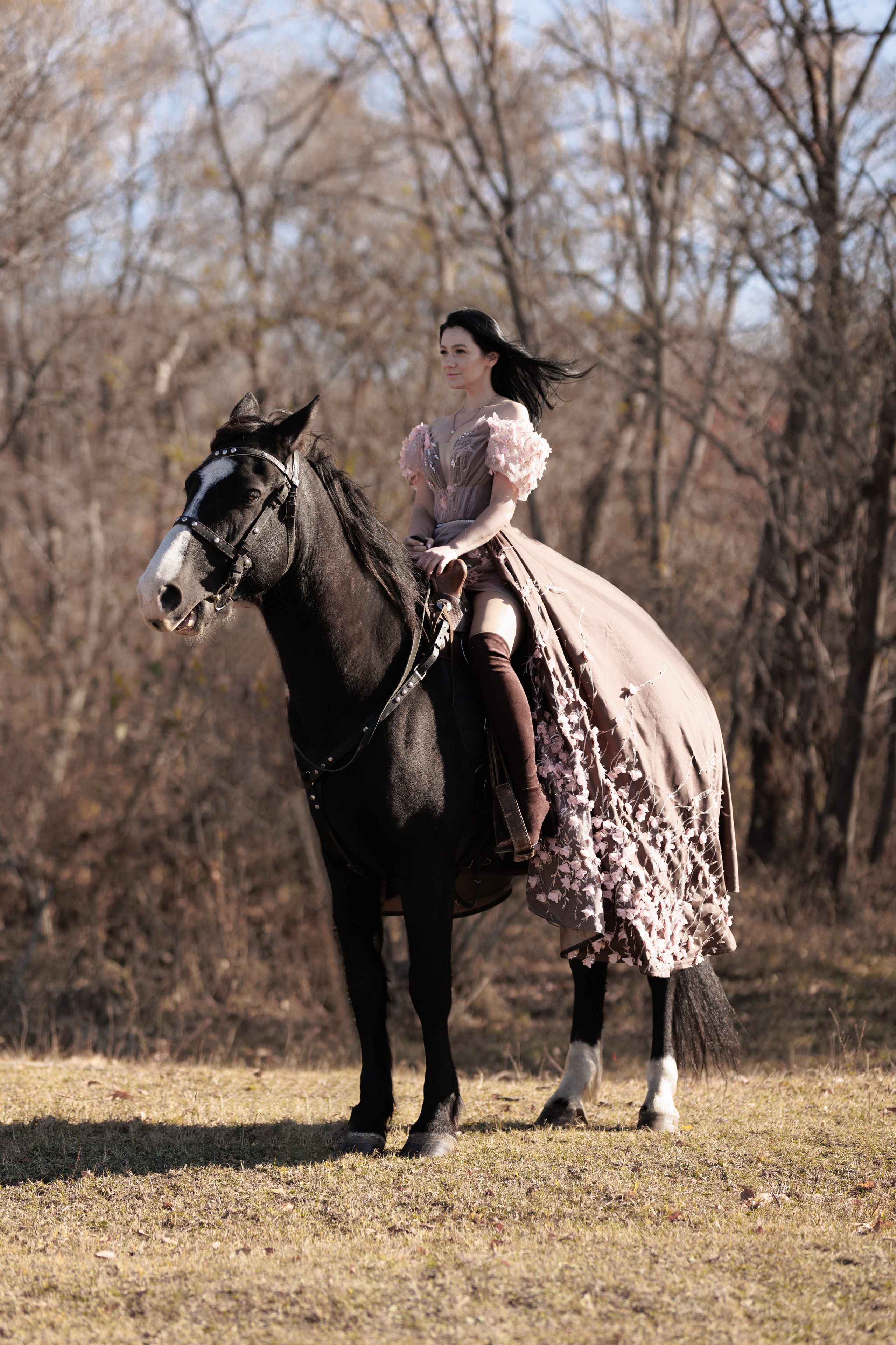 Марина с лошадьми. Фотограф женского портрета, беременности и материнства Харькова Елена
